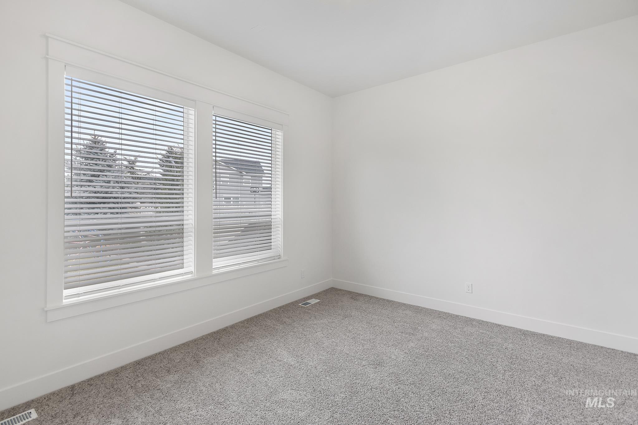 property viewer photo 35