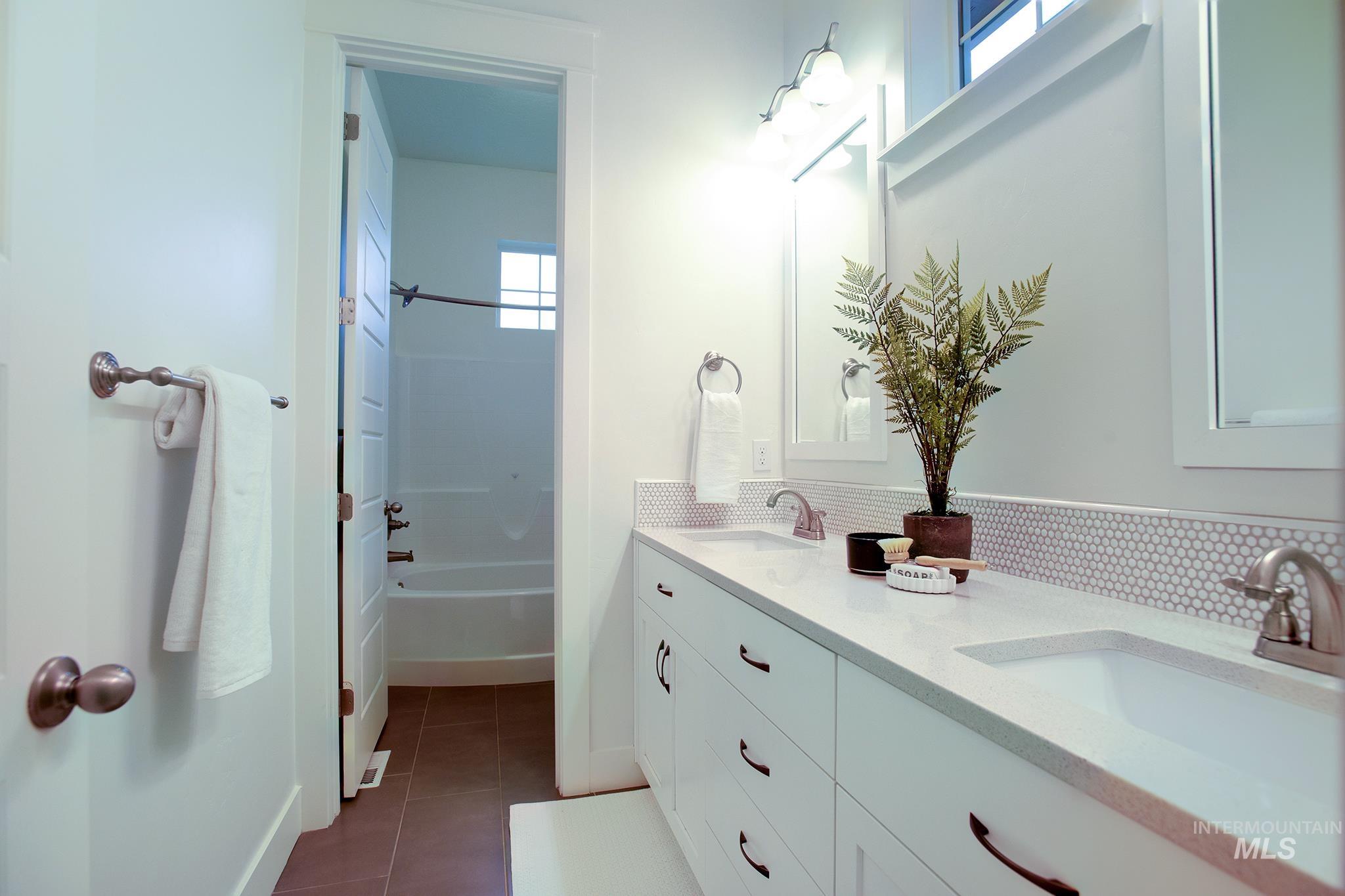 property viewer photo 41