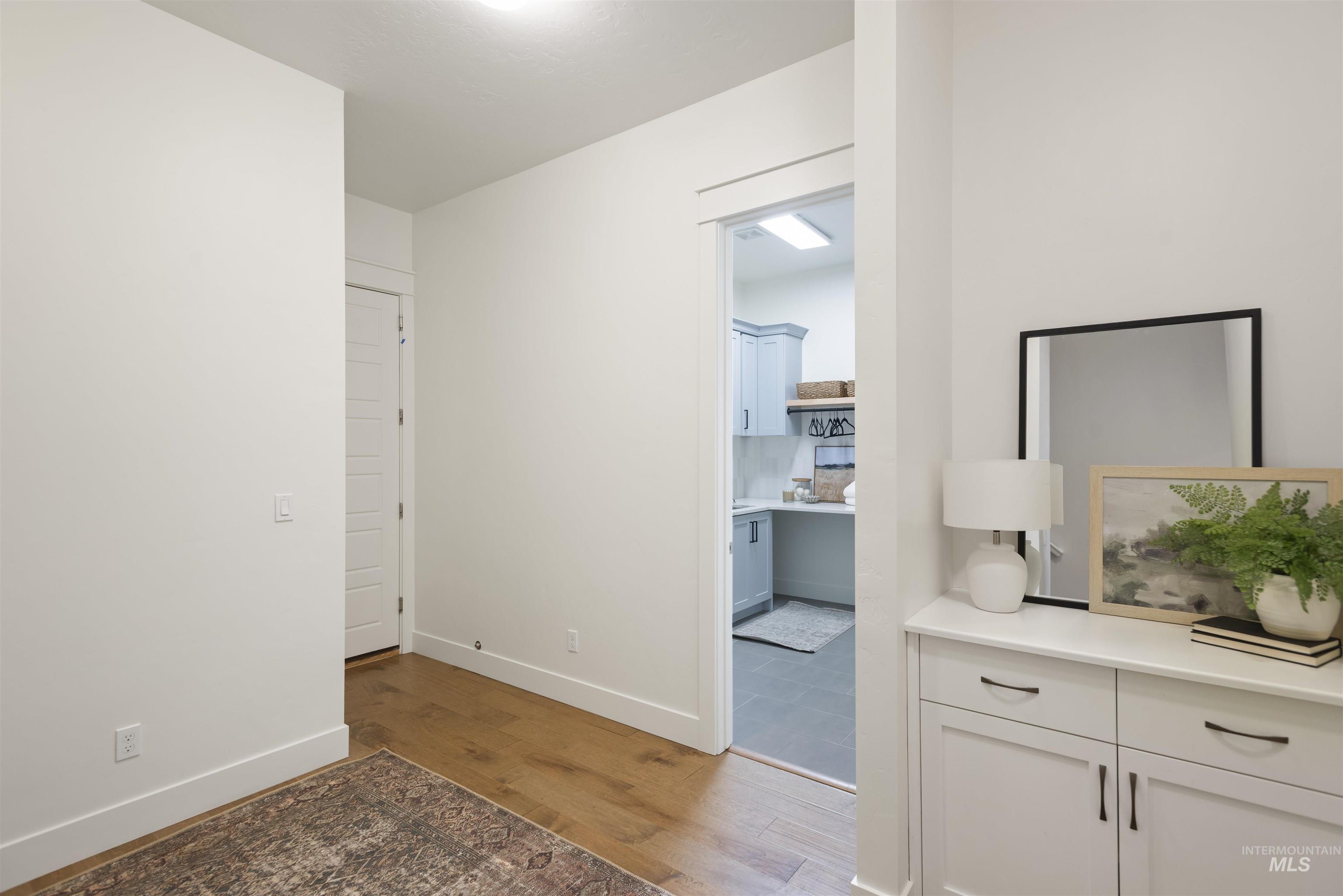 property viewer photo 43