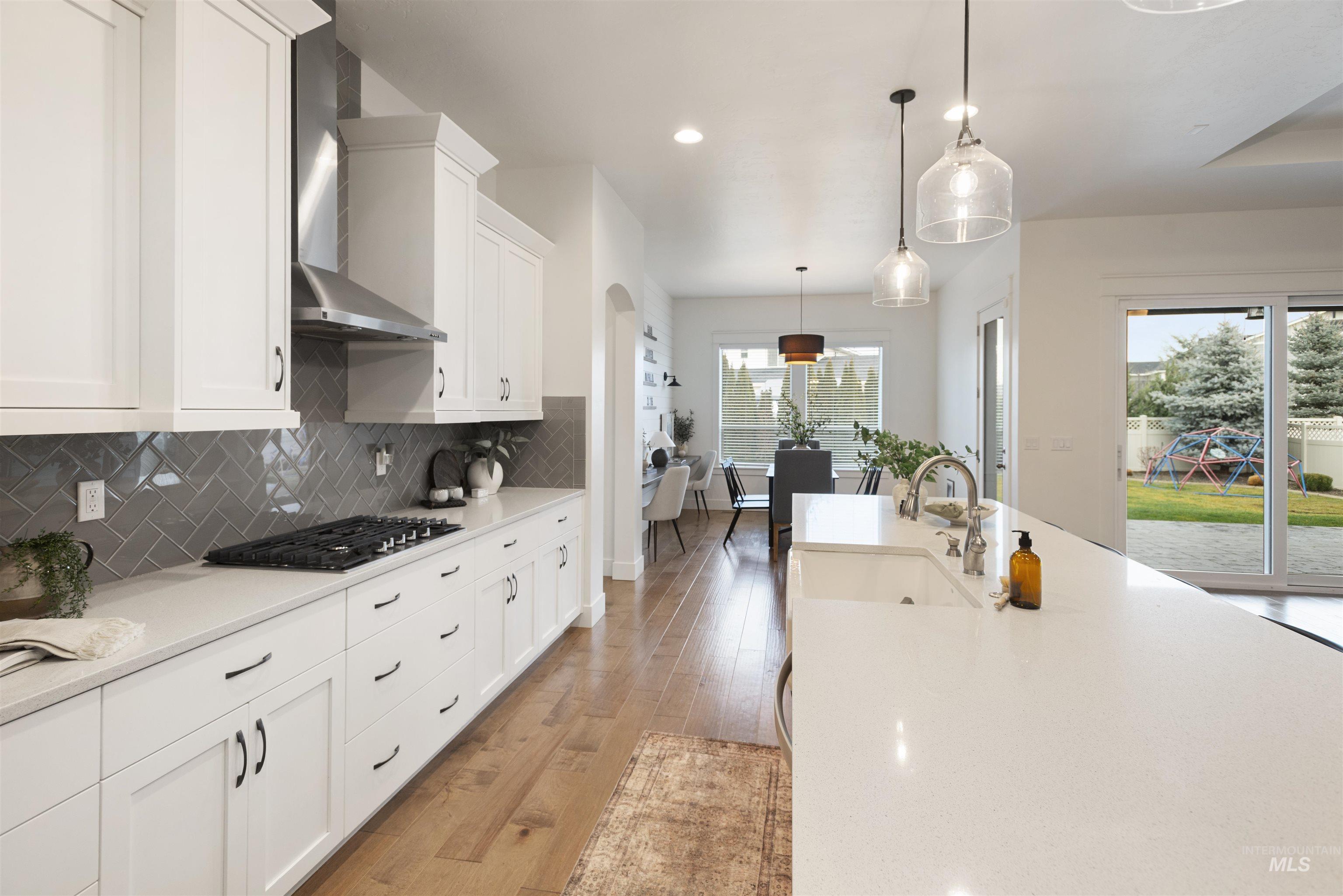 property viewer photo 7