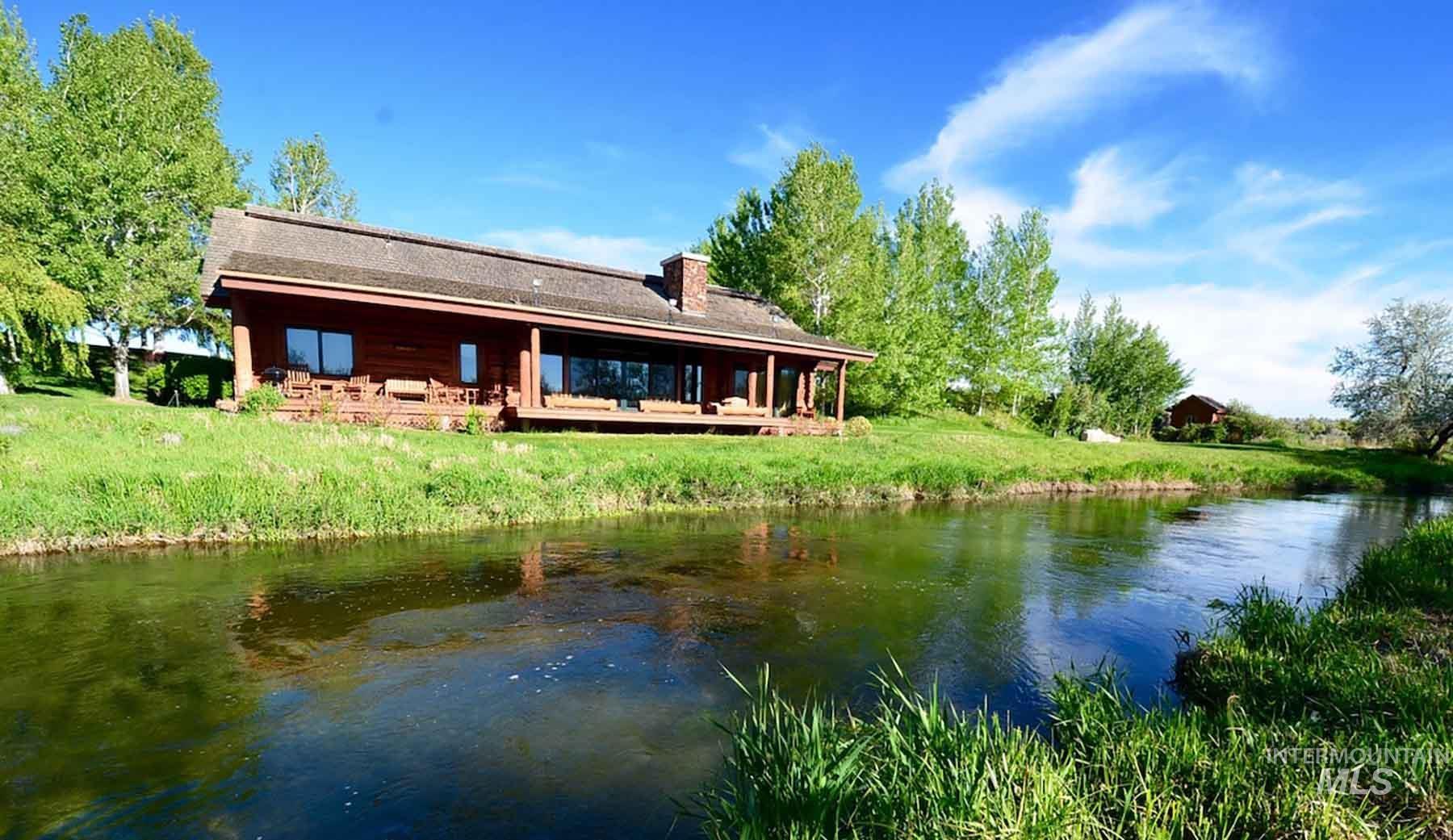 main property photo 13