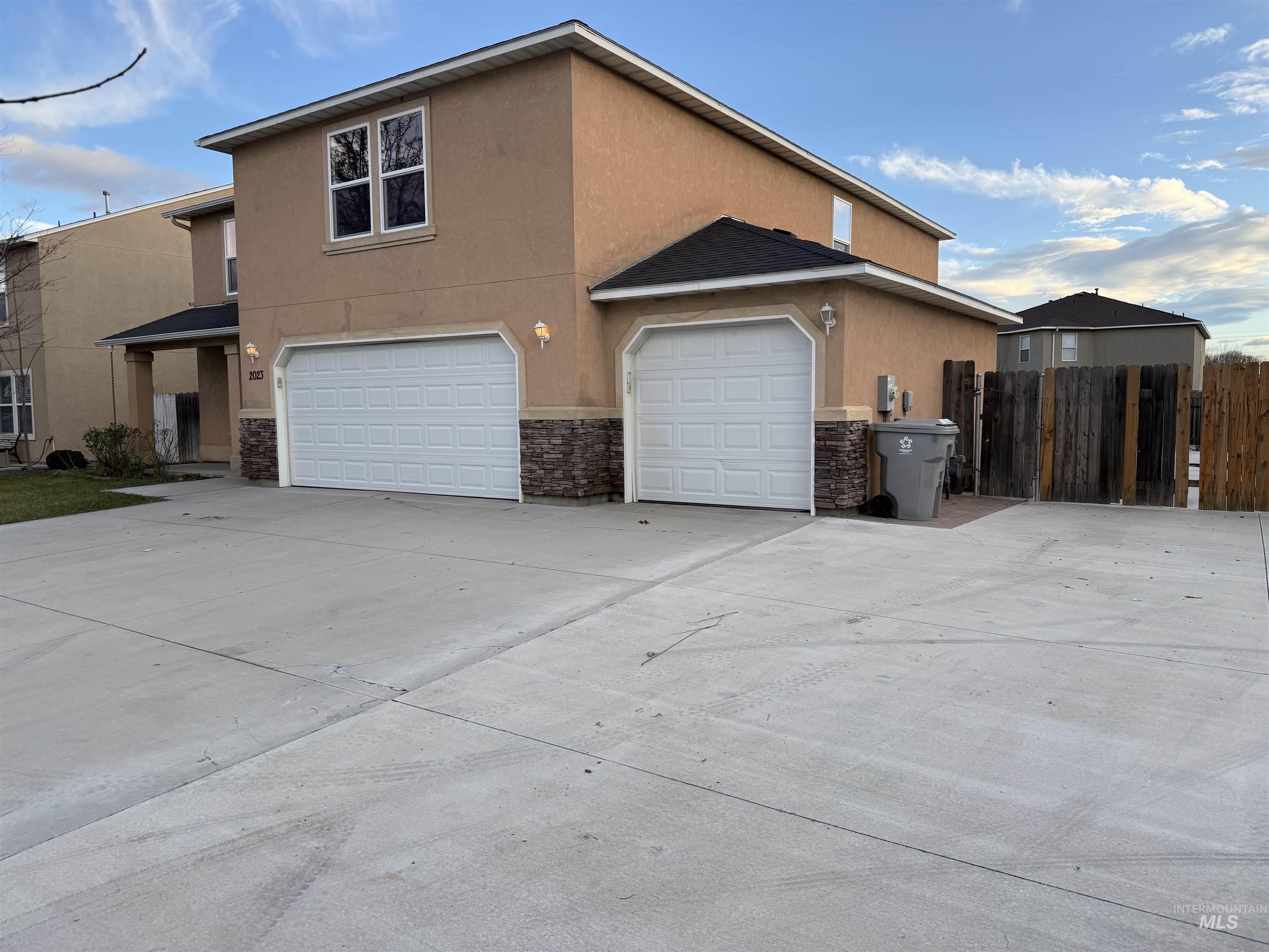 property viewer photo 1