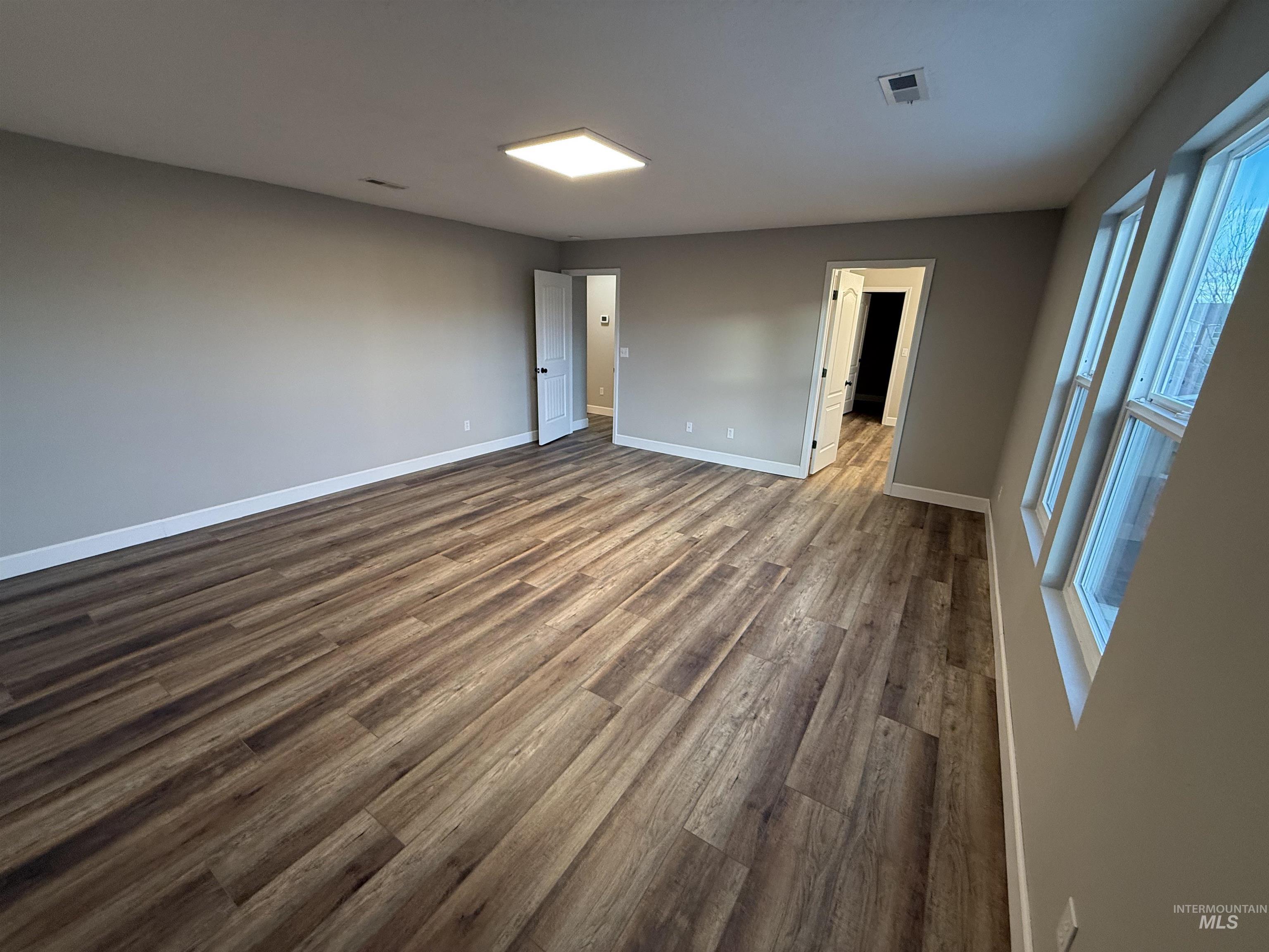 property viewer photo 12