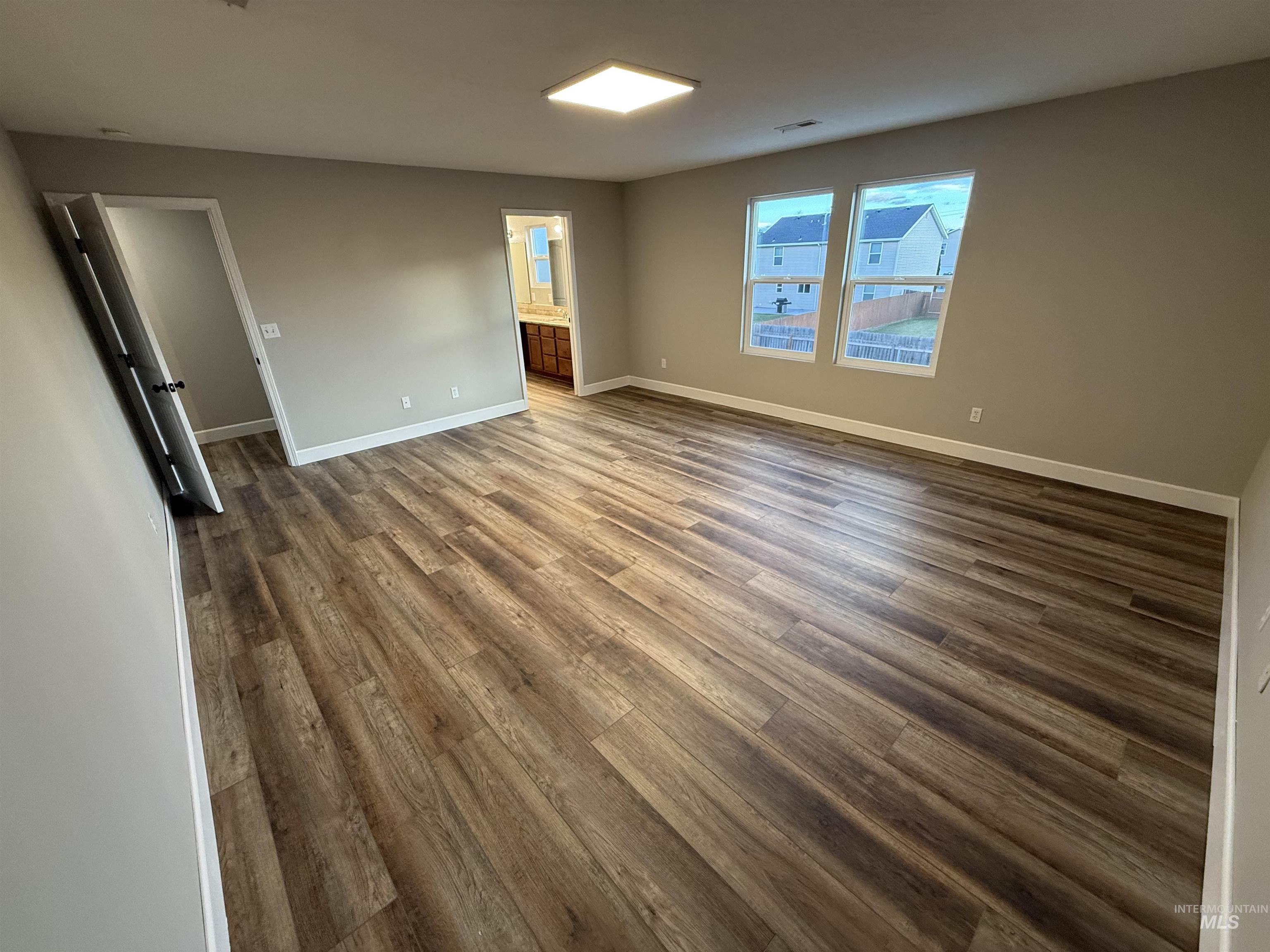 property viewer photo 16