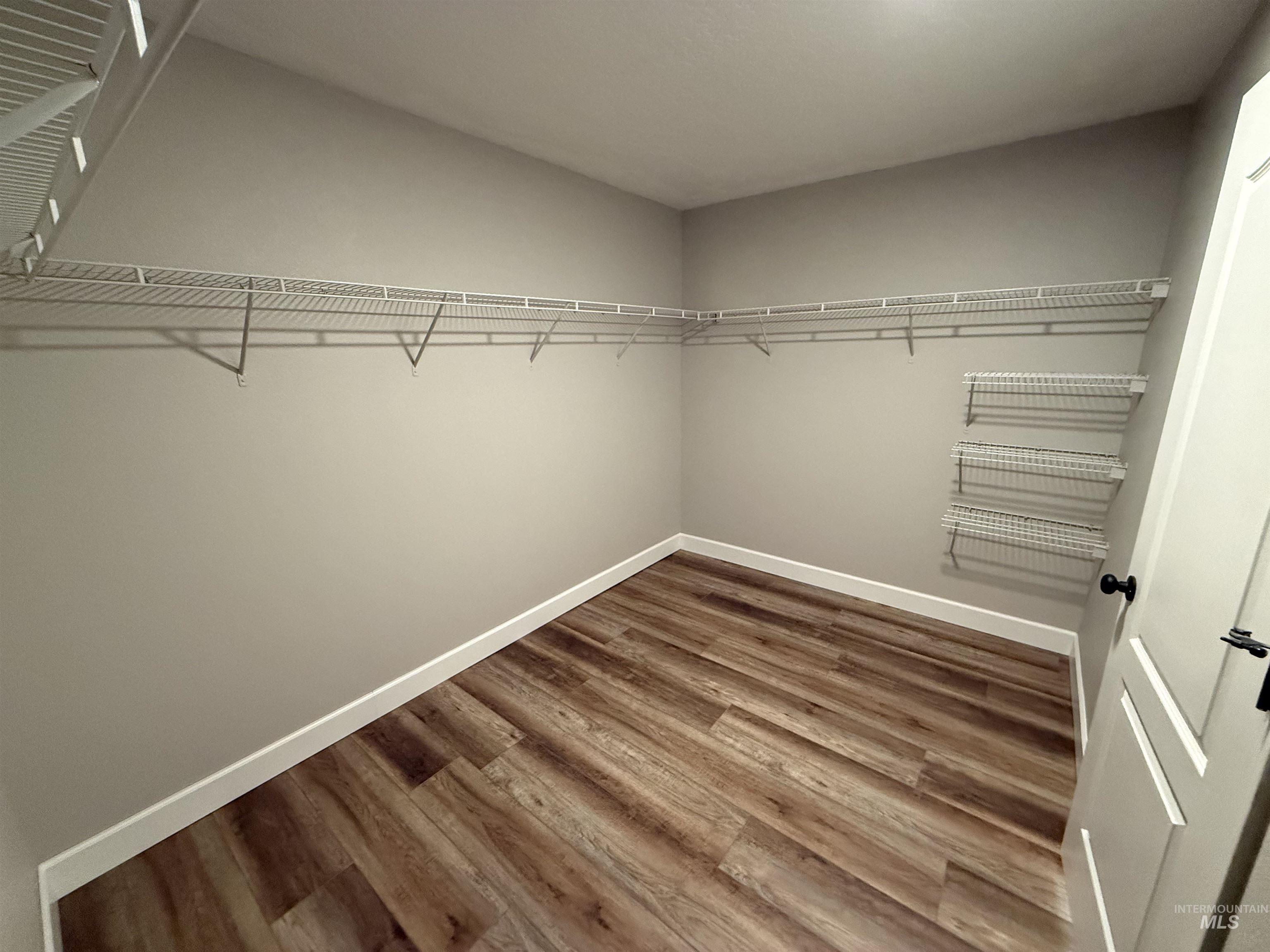 property viewer photo 19