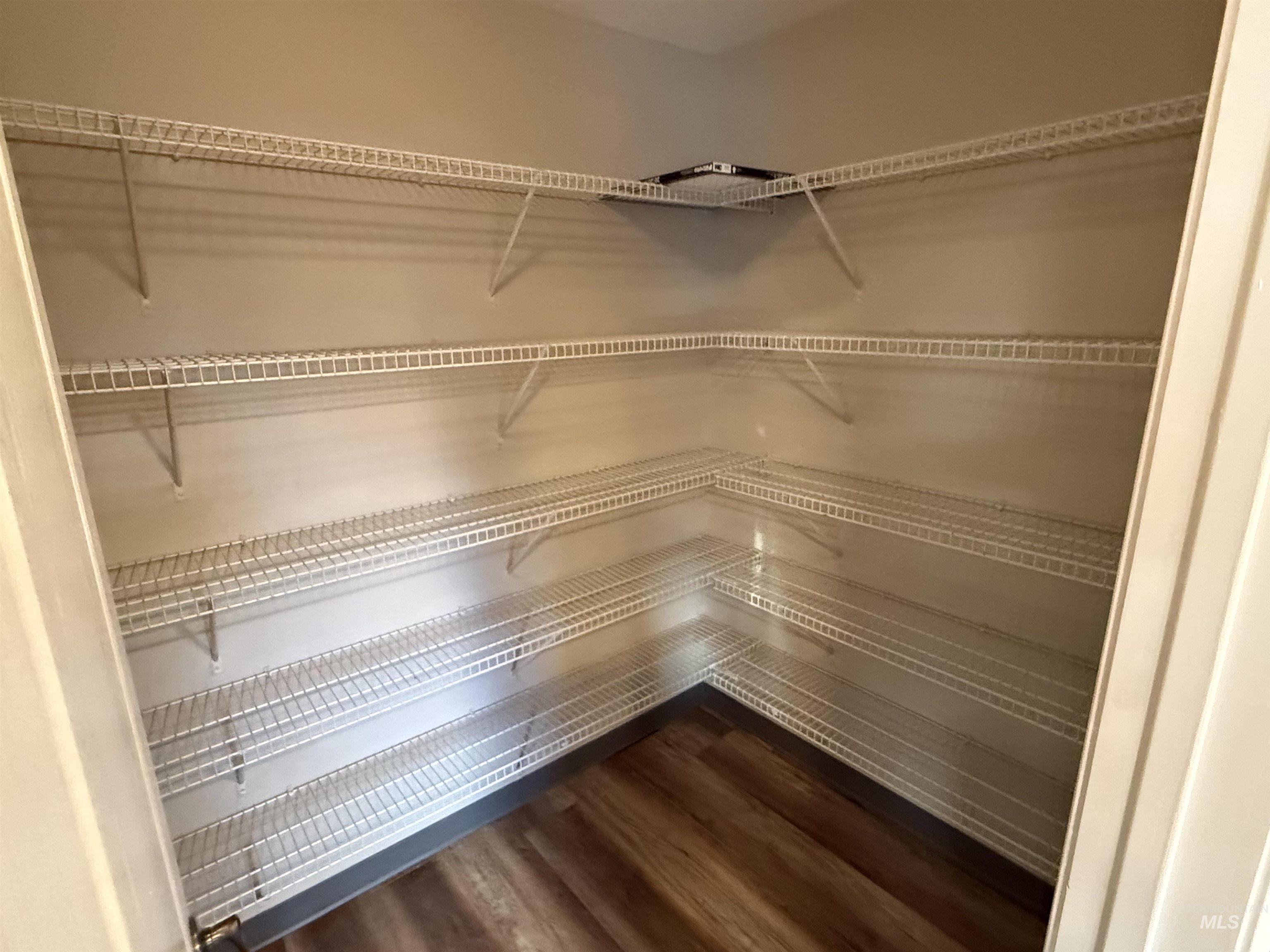 property viewer photo 7
