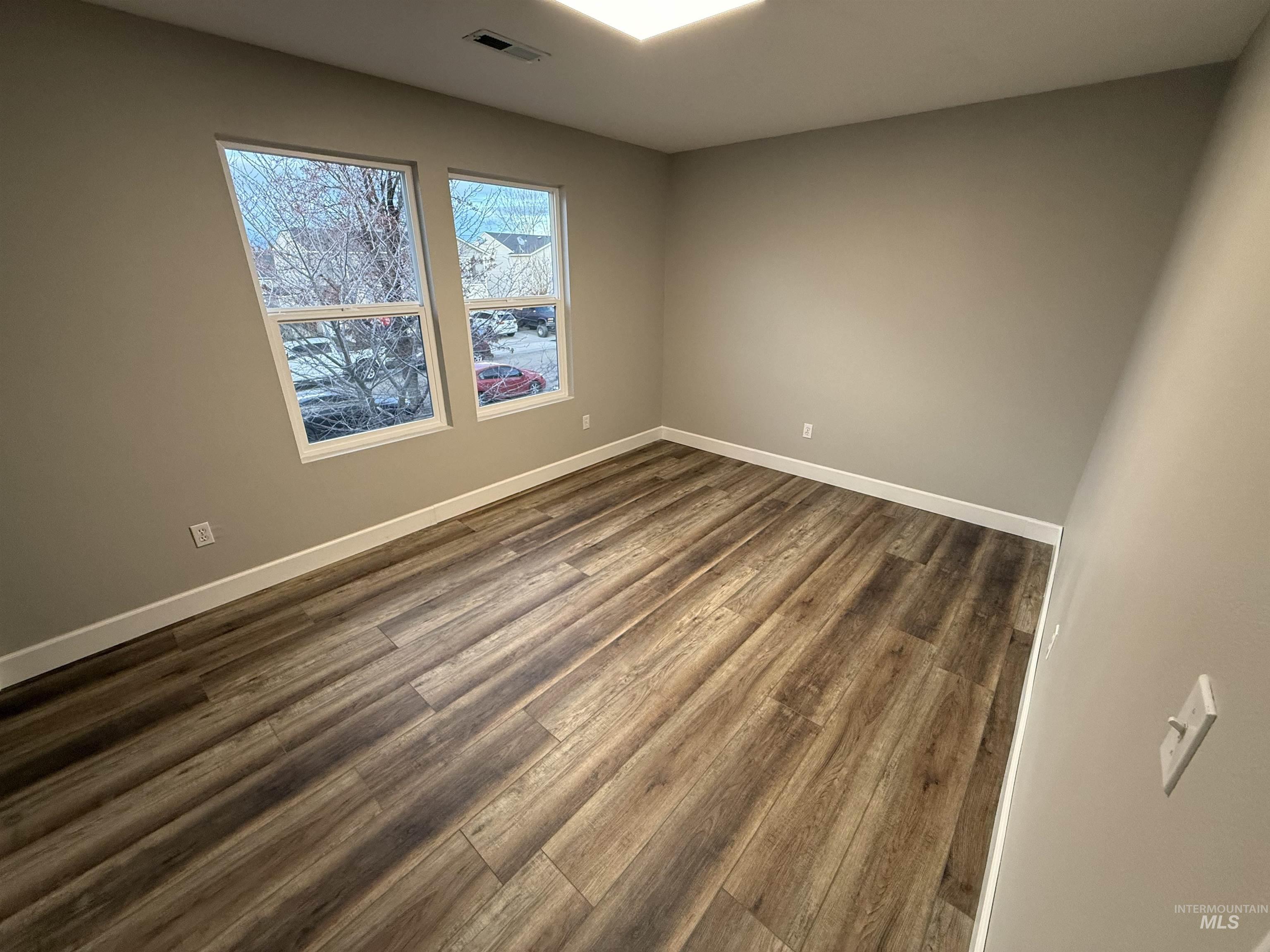 property viewer photo 9
