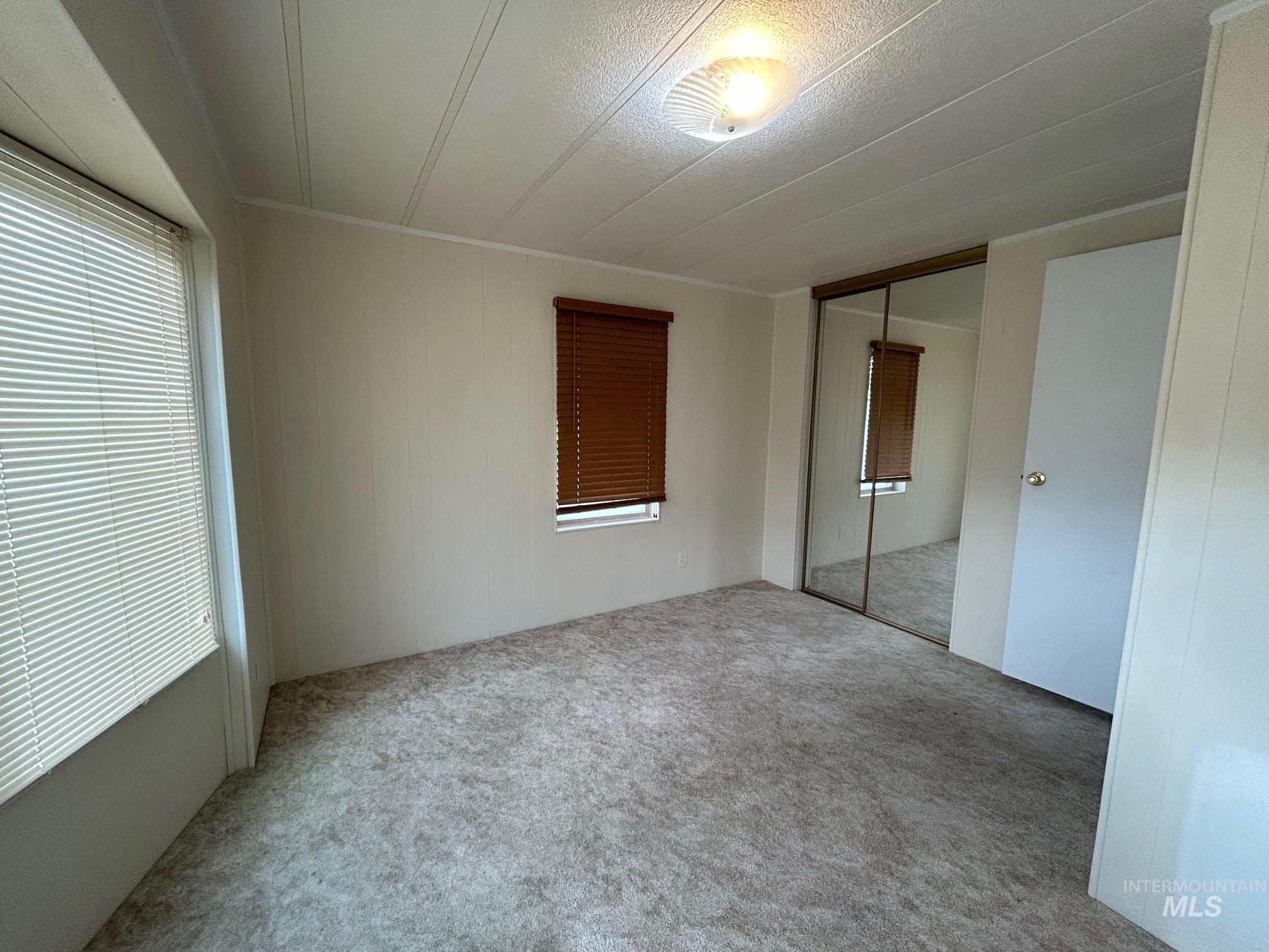 property viewer photo 18