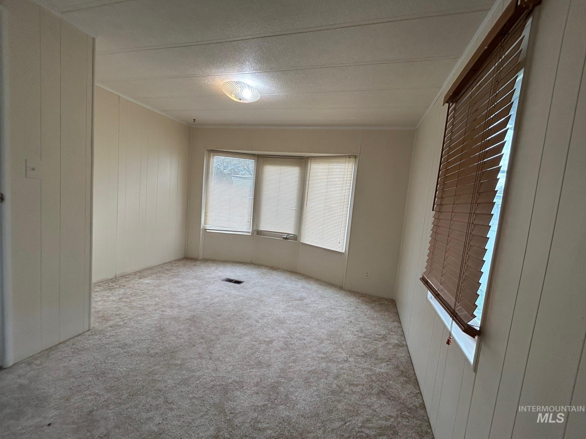 property viewer photo 19