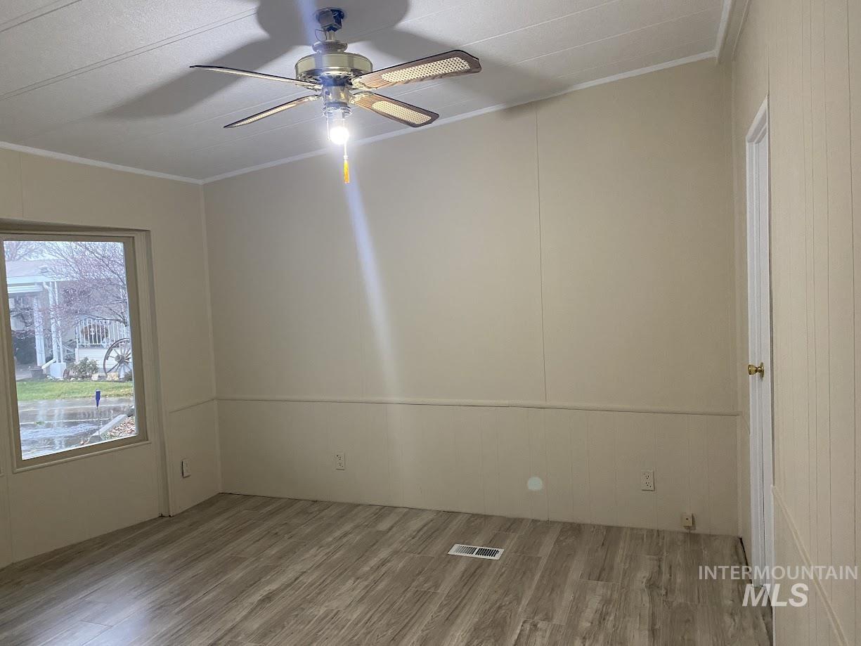 property viewer photo 9