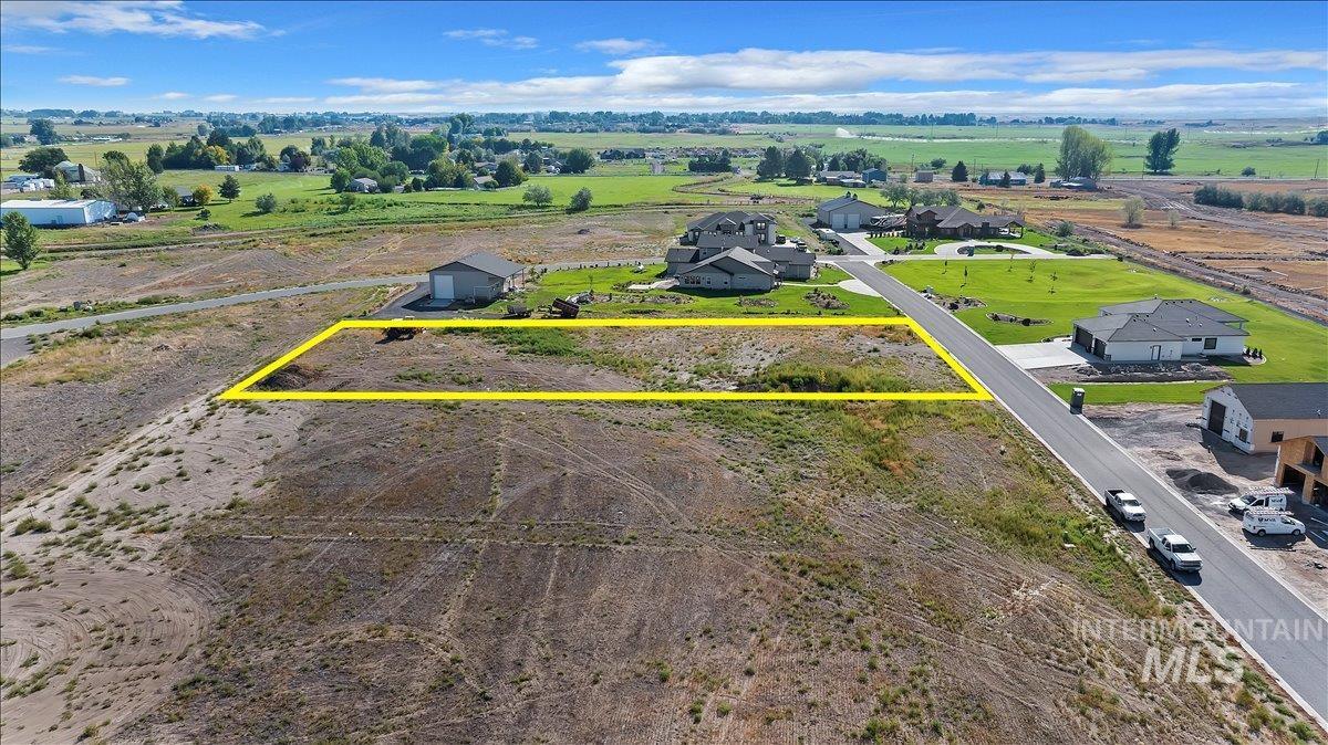 main property photo 11
