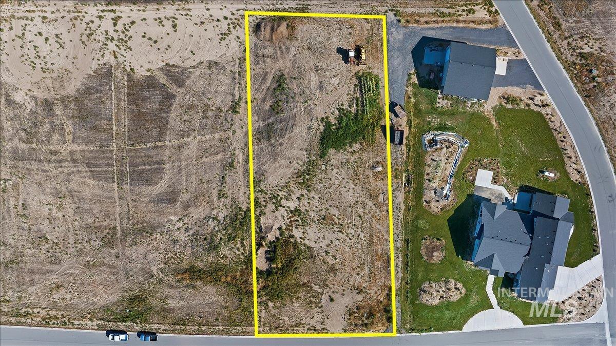 main property photo 13