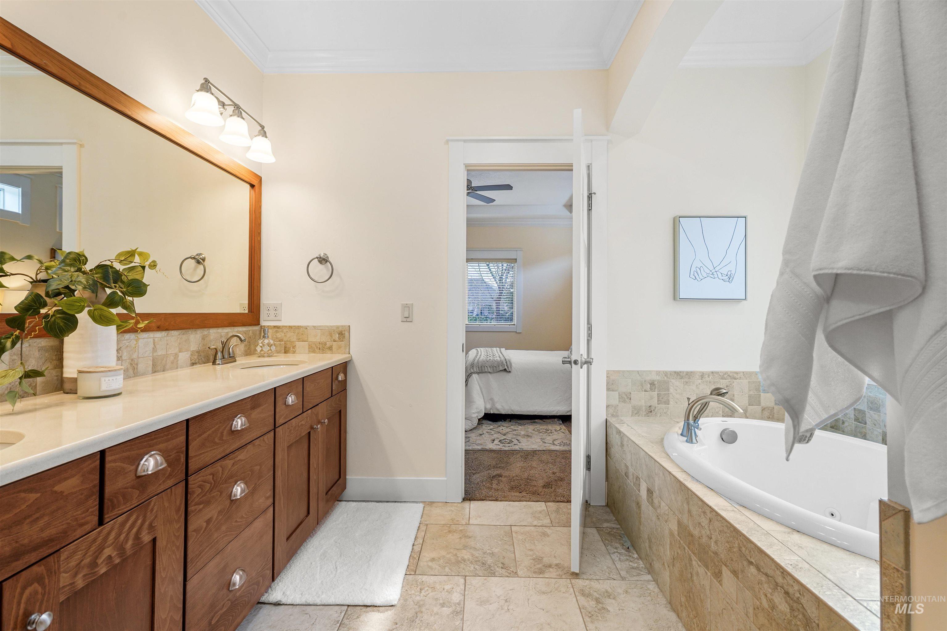 property viewer photo 13