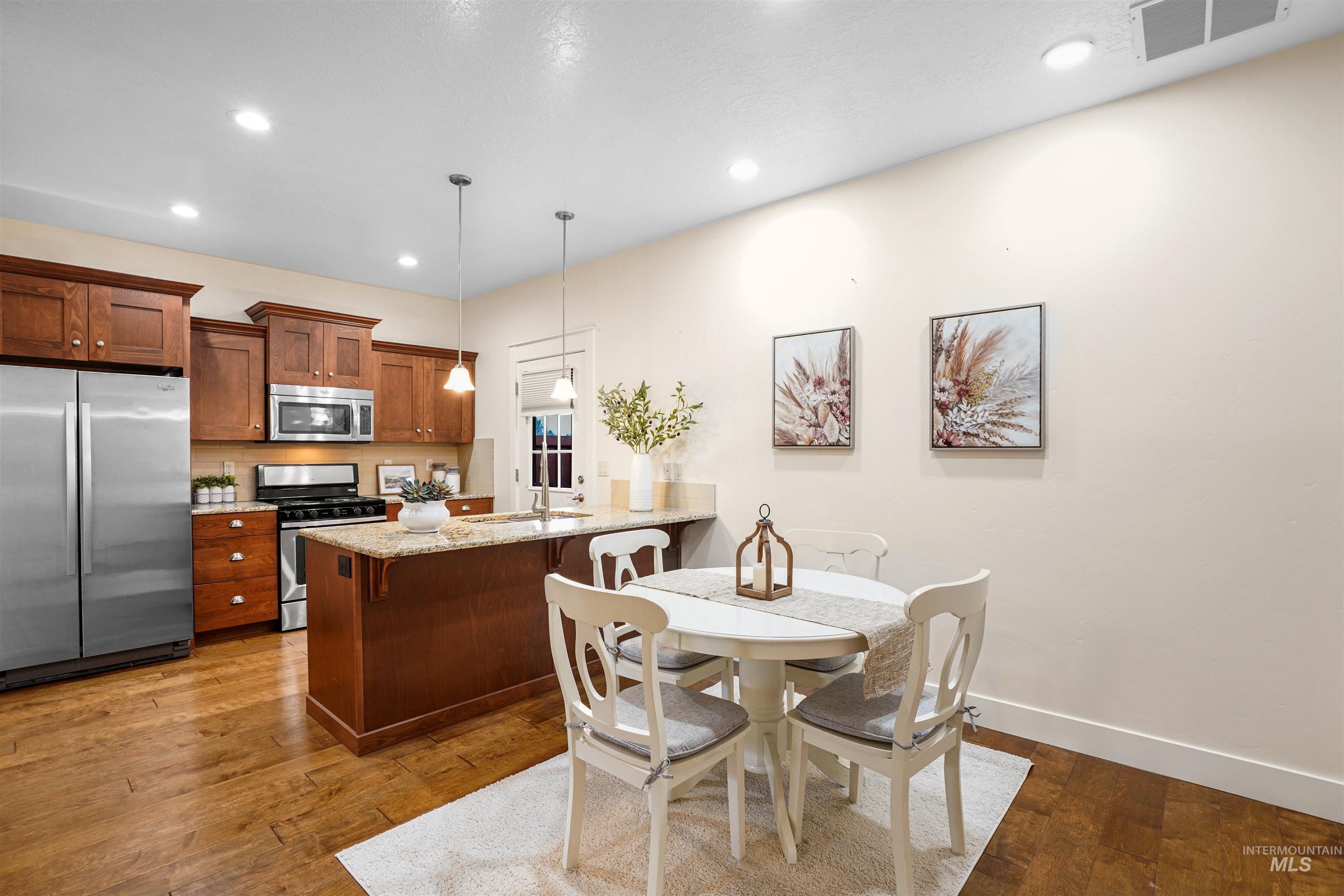 property viewer photo 16