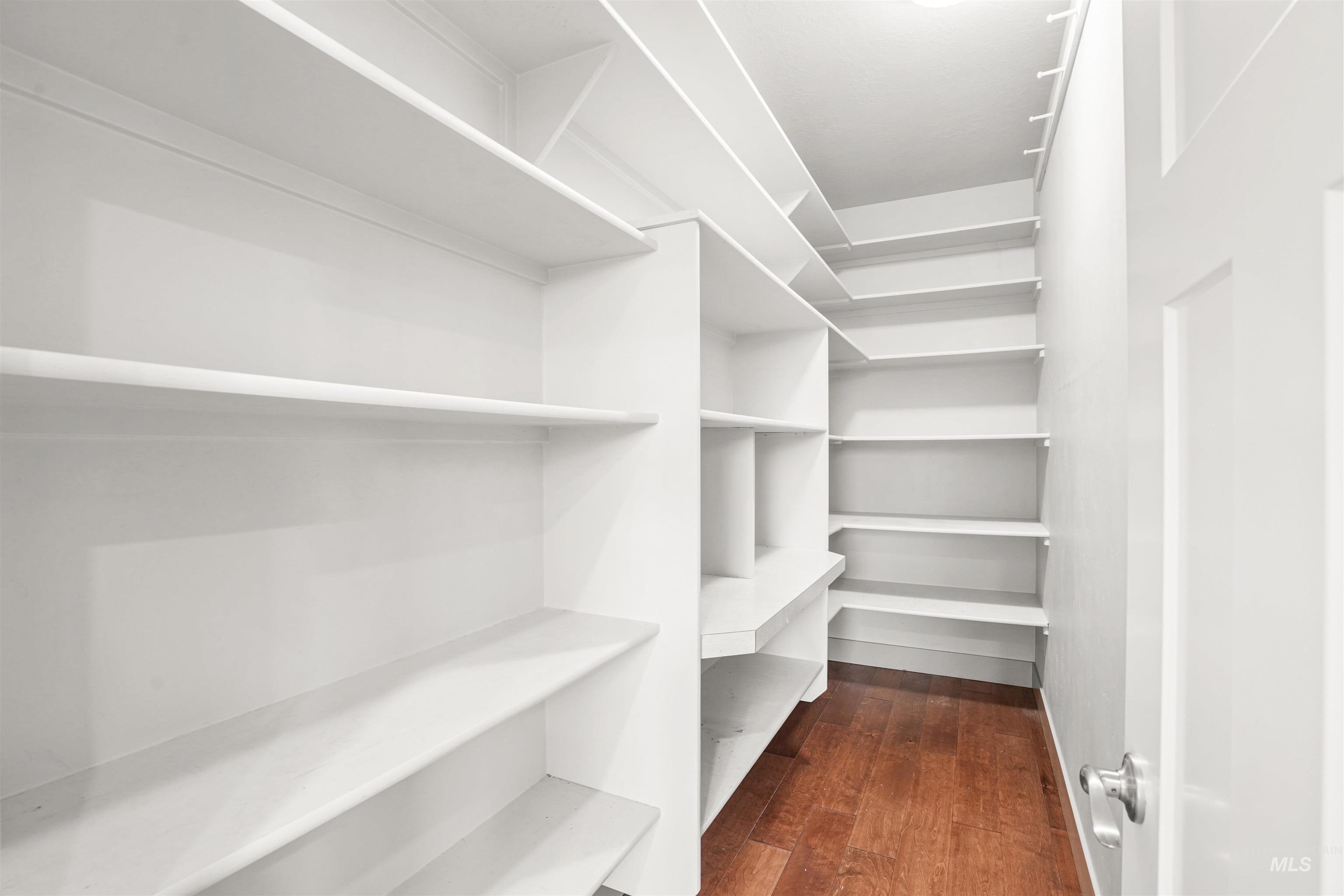 property viewer photo 25