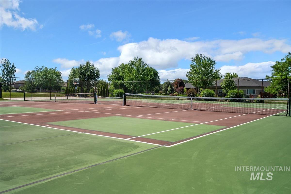 property viewer photo 35