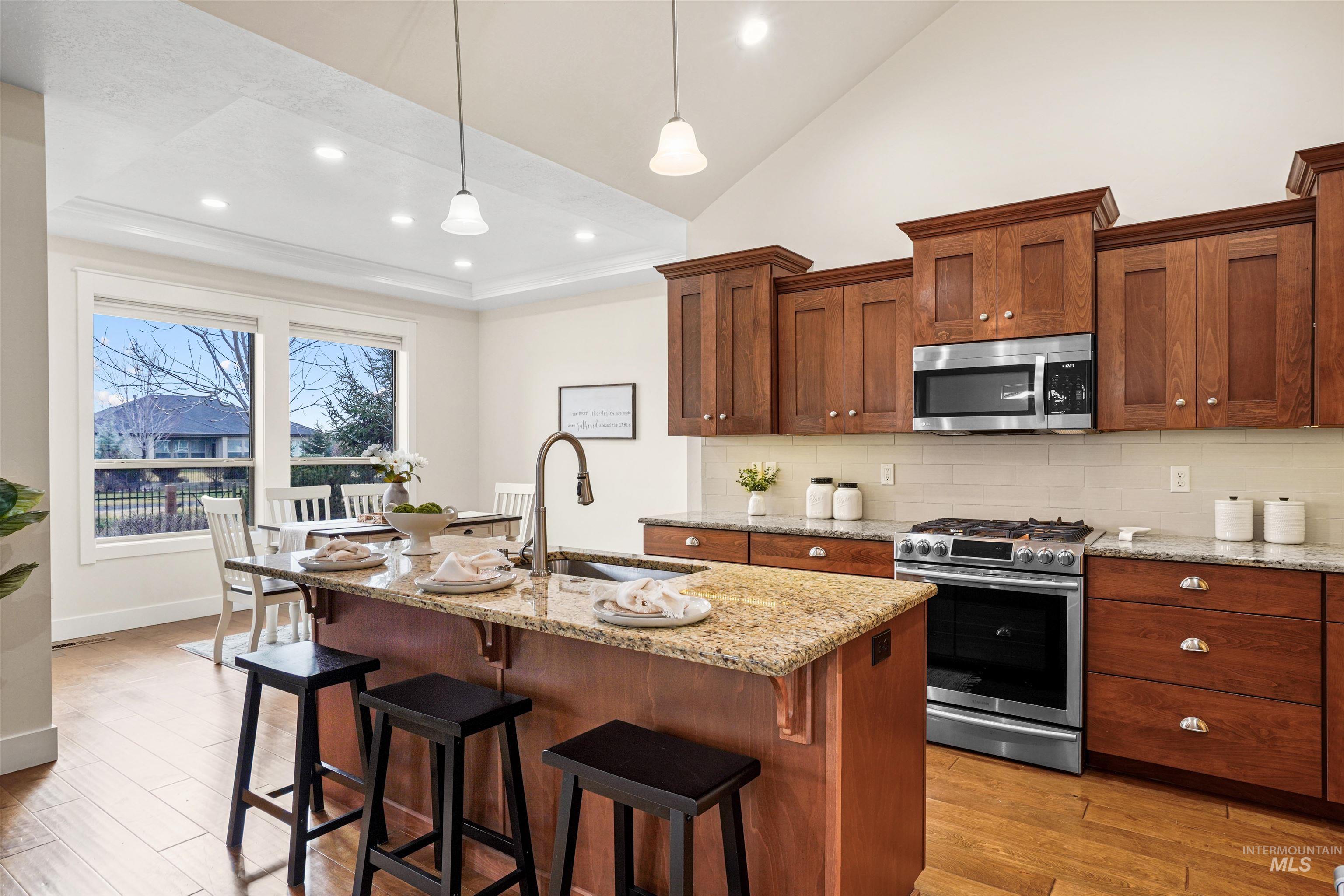 property viewer photo 6