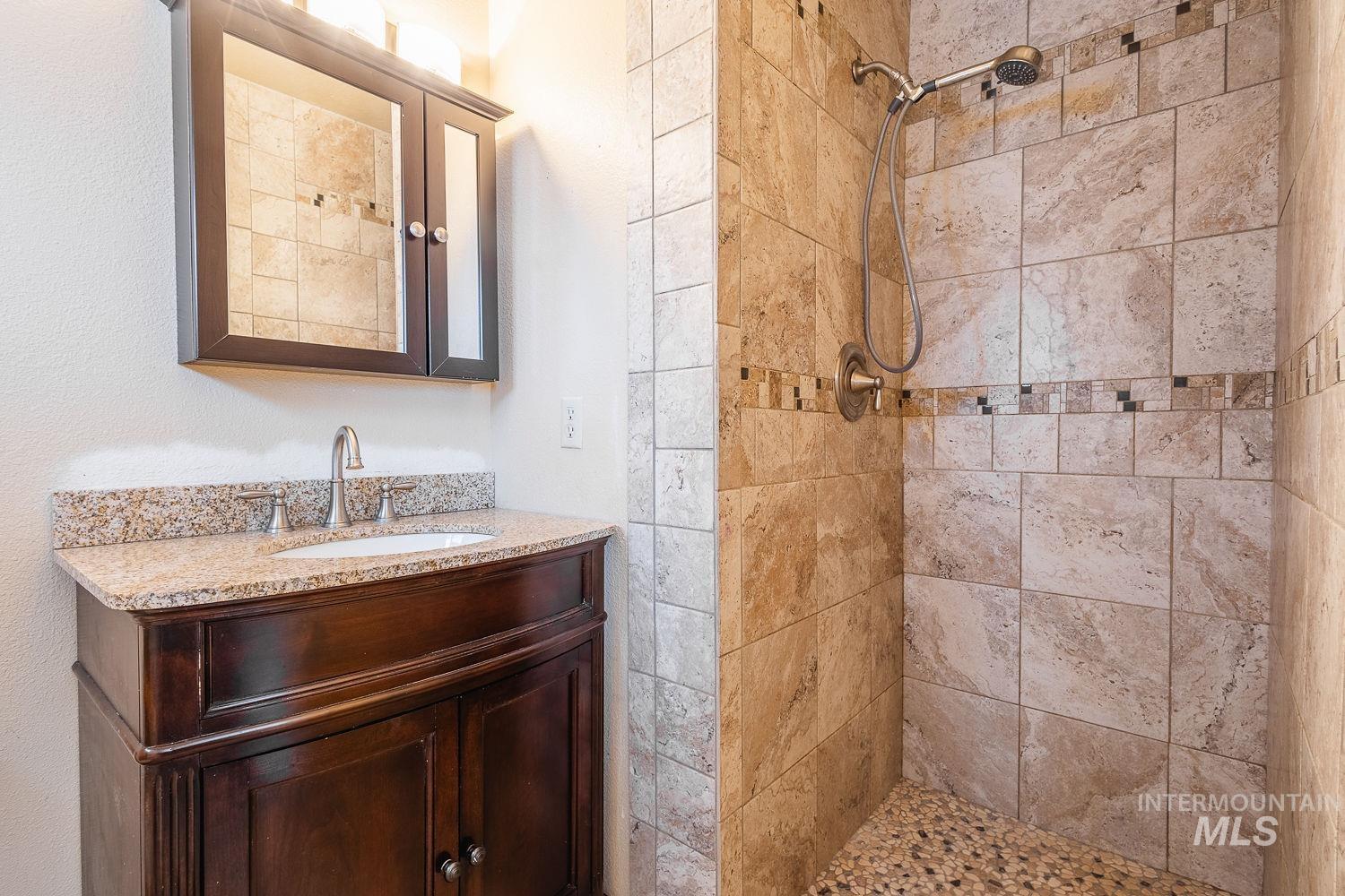 property viewer photo 19
