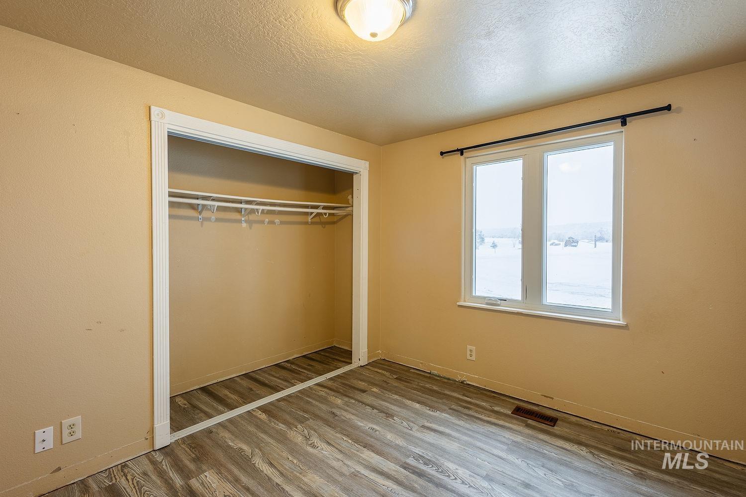 property viewer photo 21