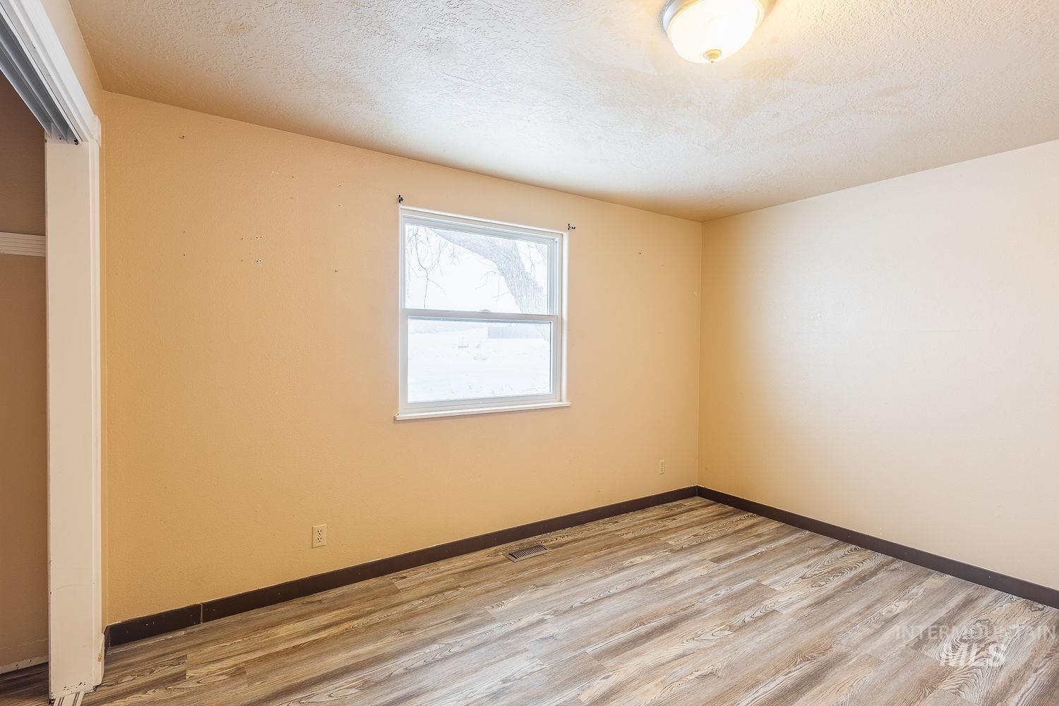 property viewer photo 28