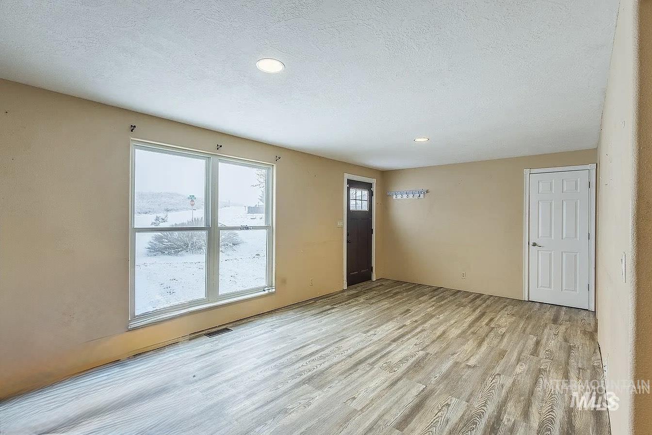 property viewer photo 4