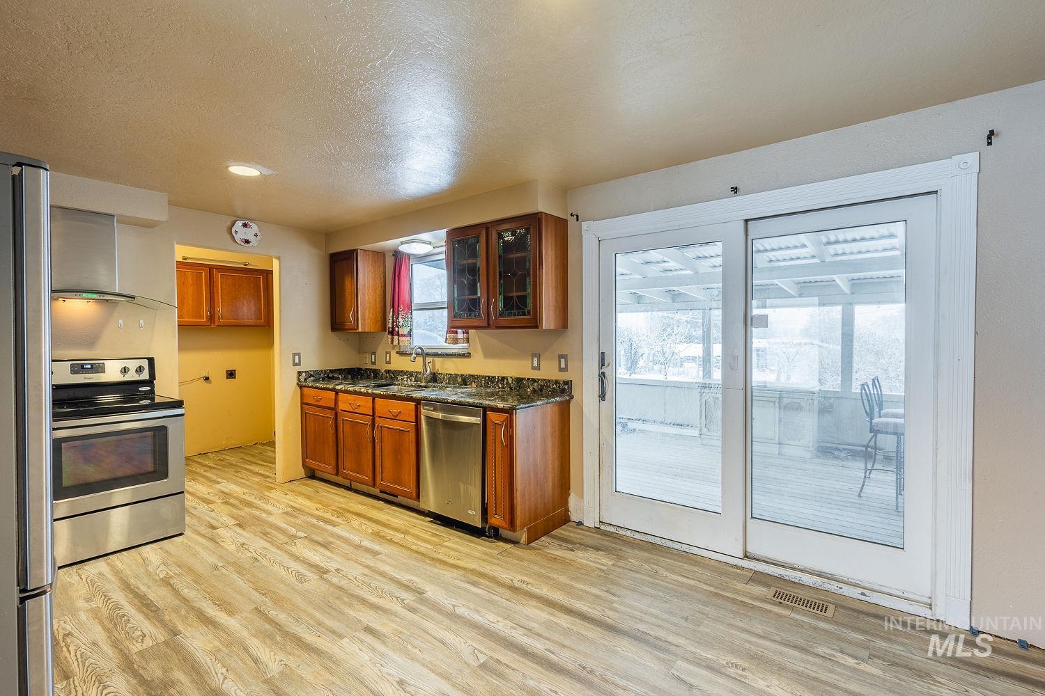 property viewer photo 7