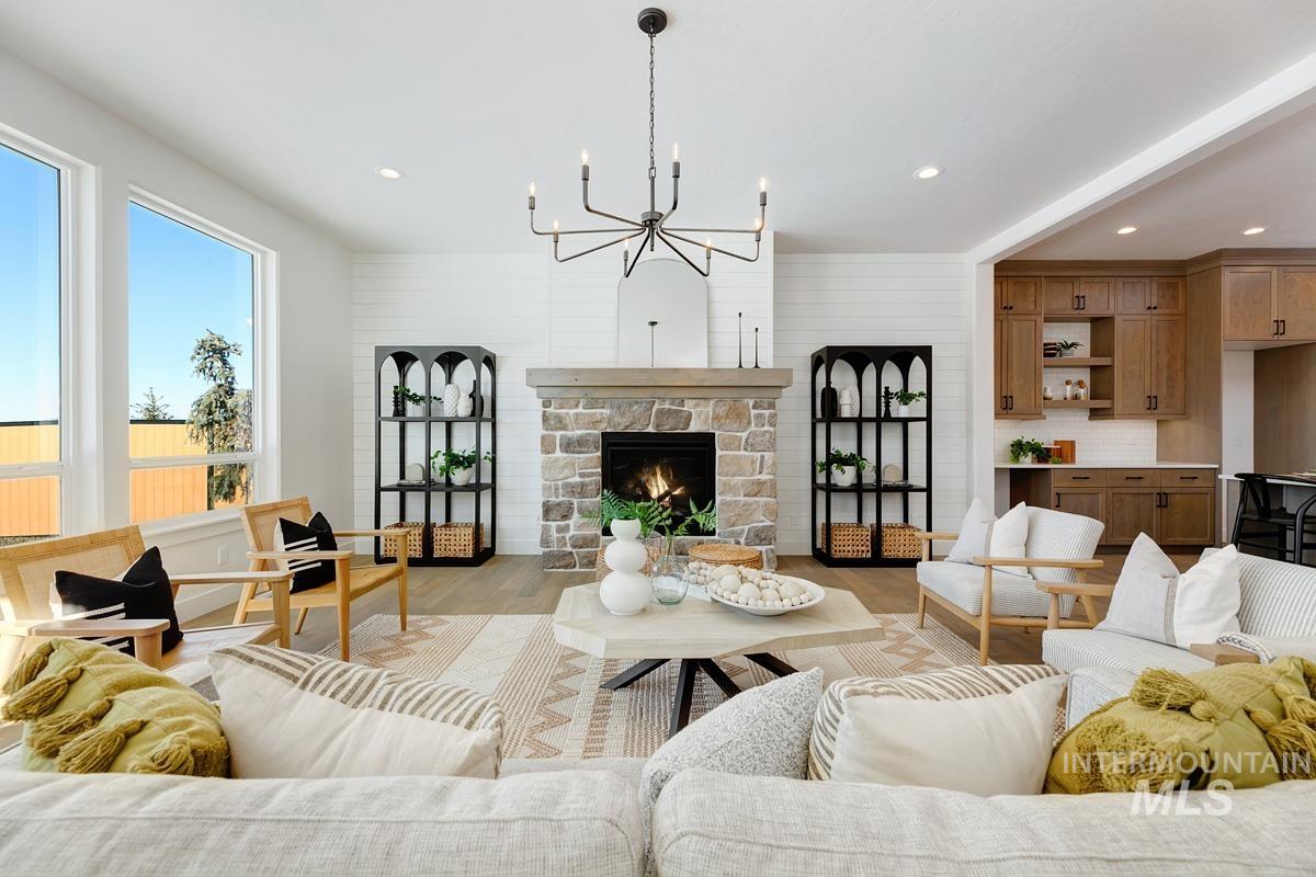 property viewer photo 1
