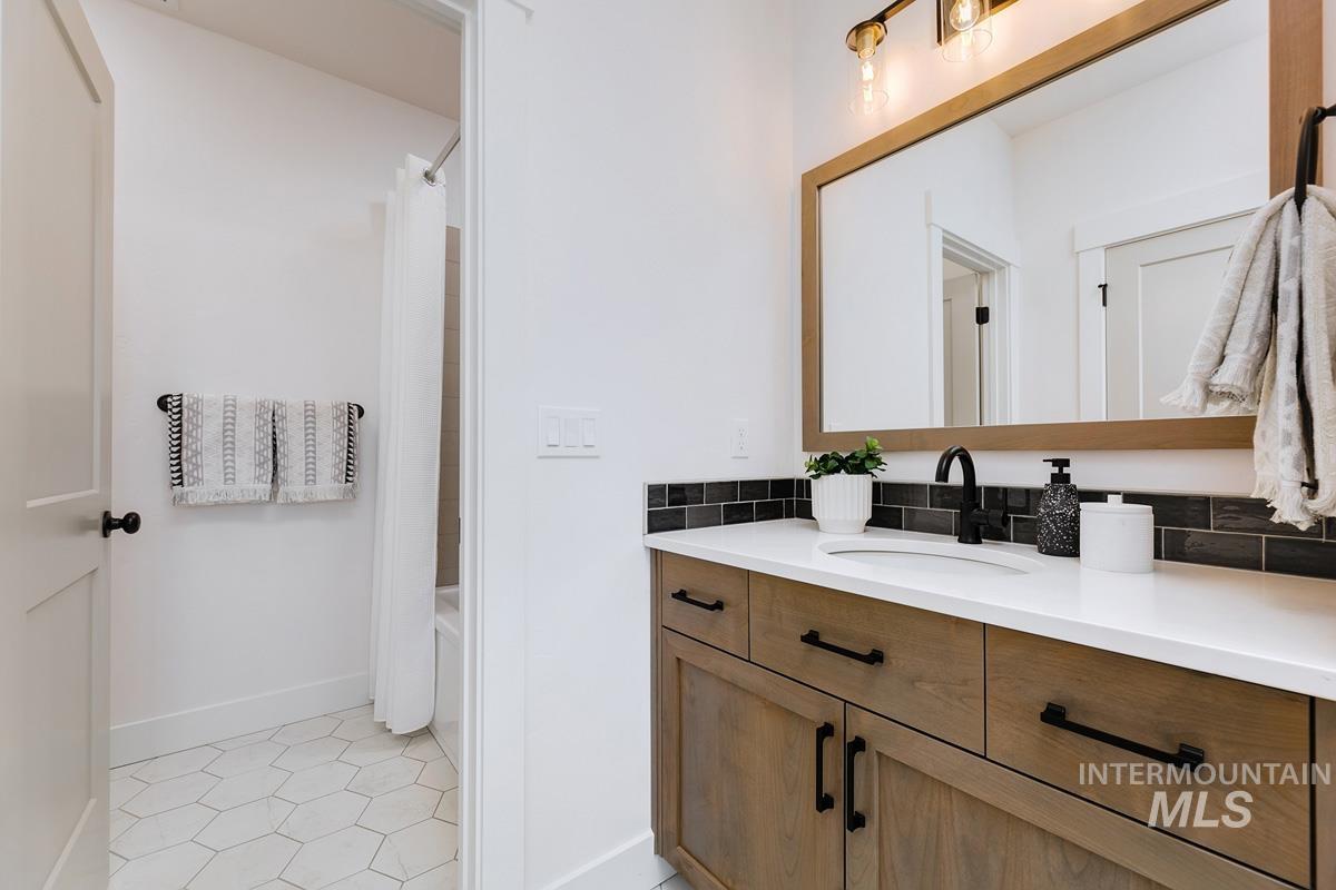 property viewer photo 31