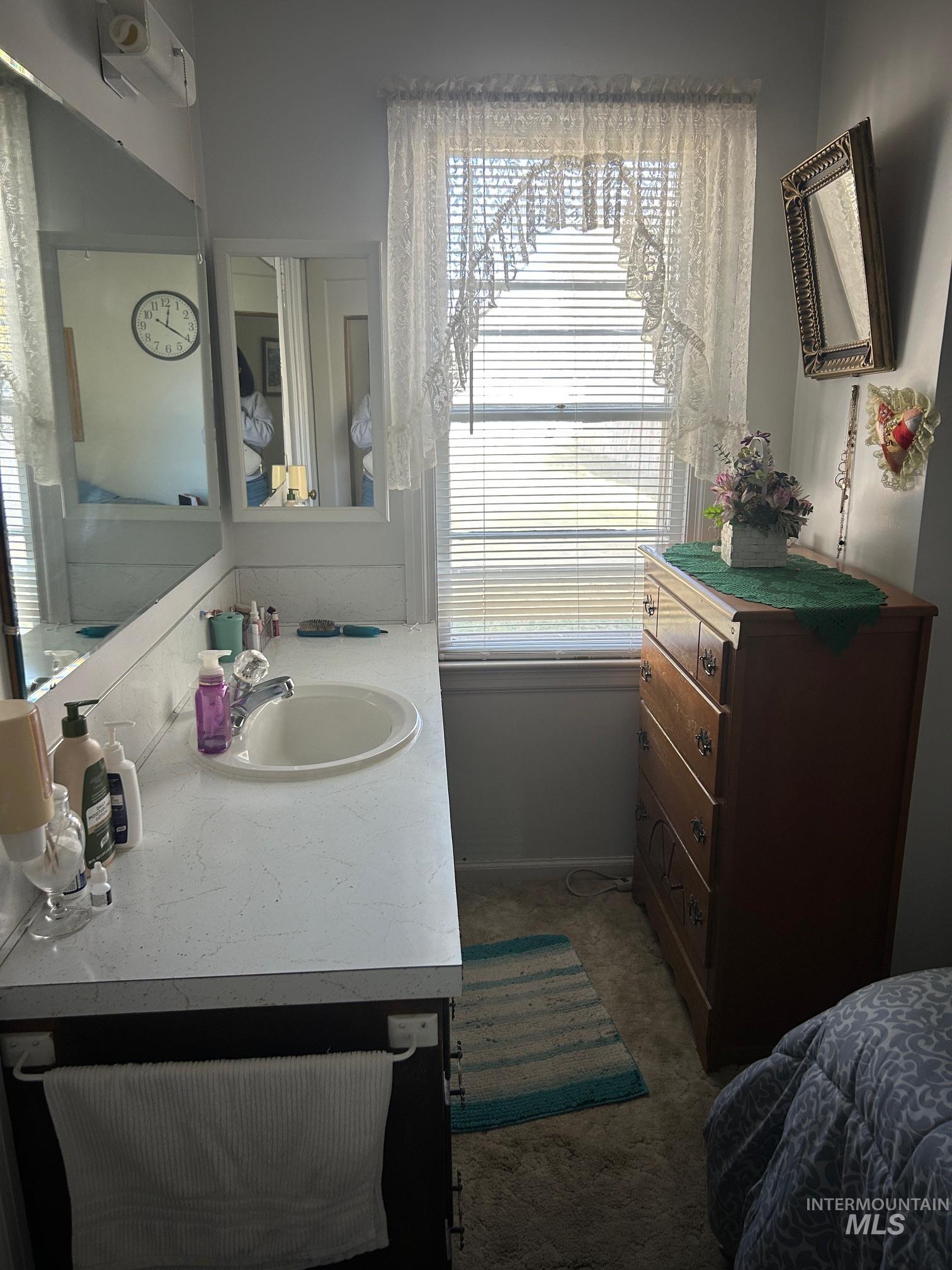 property viewer photo 8