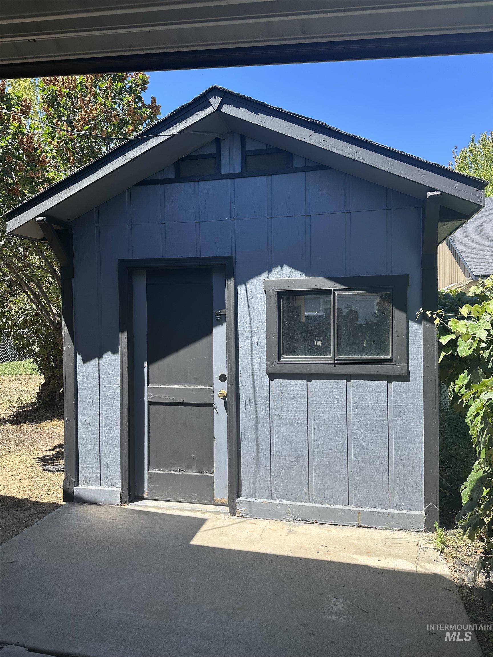 main property photo 15