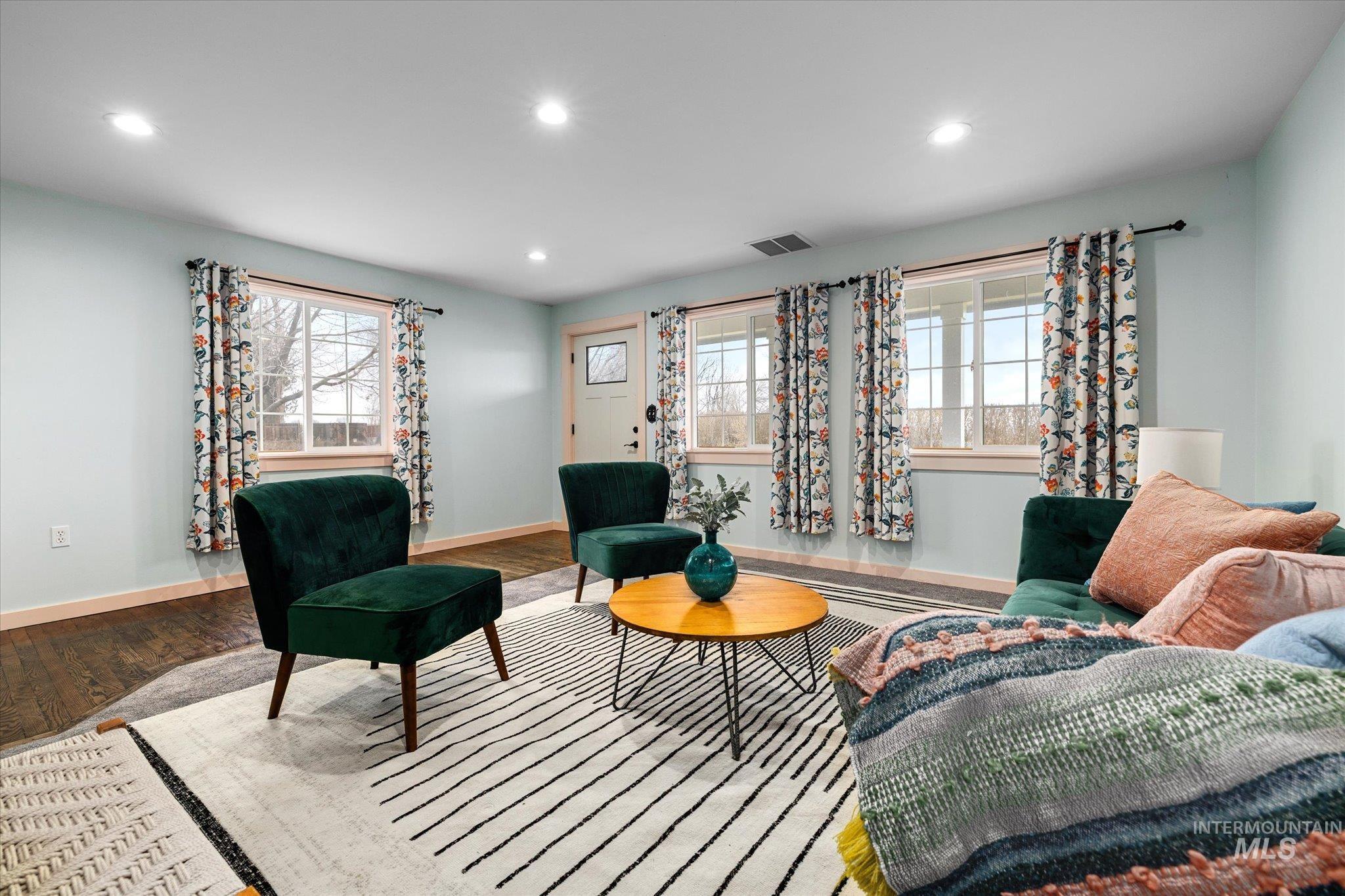 property viewer photo 13