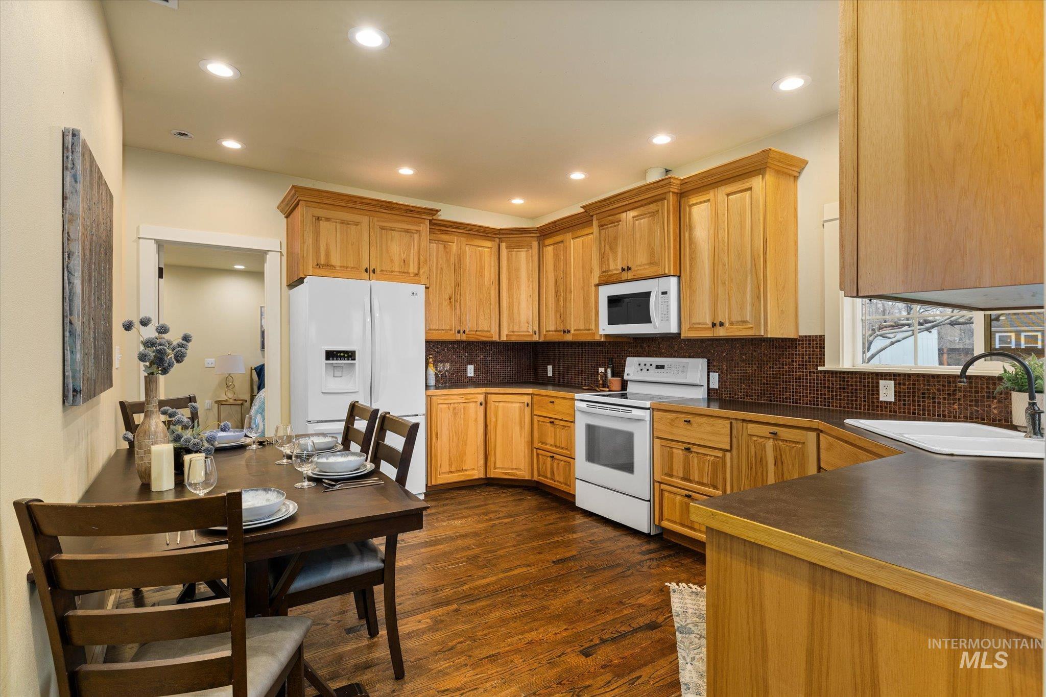 property viewer photo 16