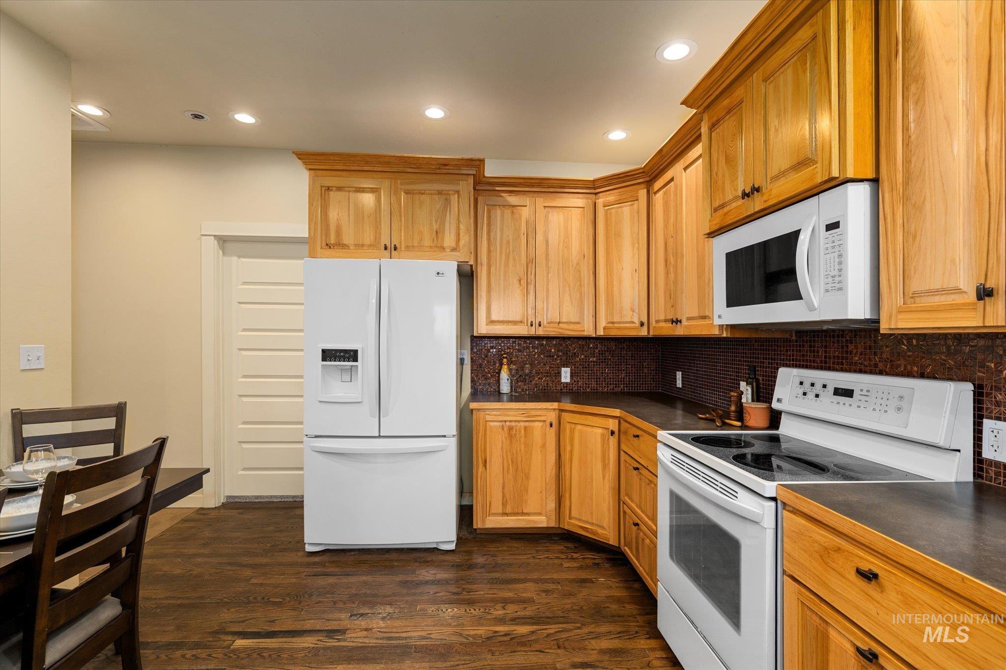property viewer photo 18