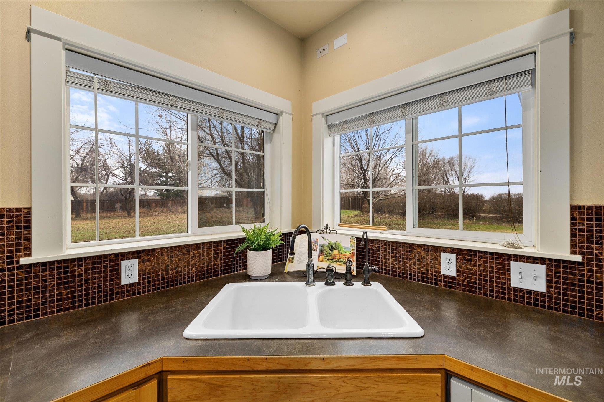 property viewer photo 19