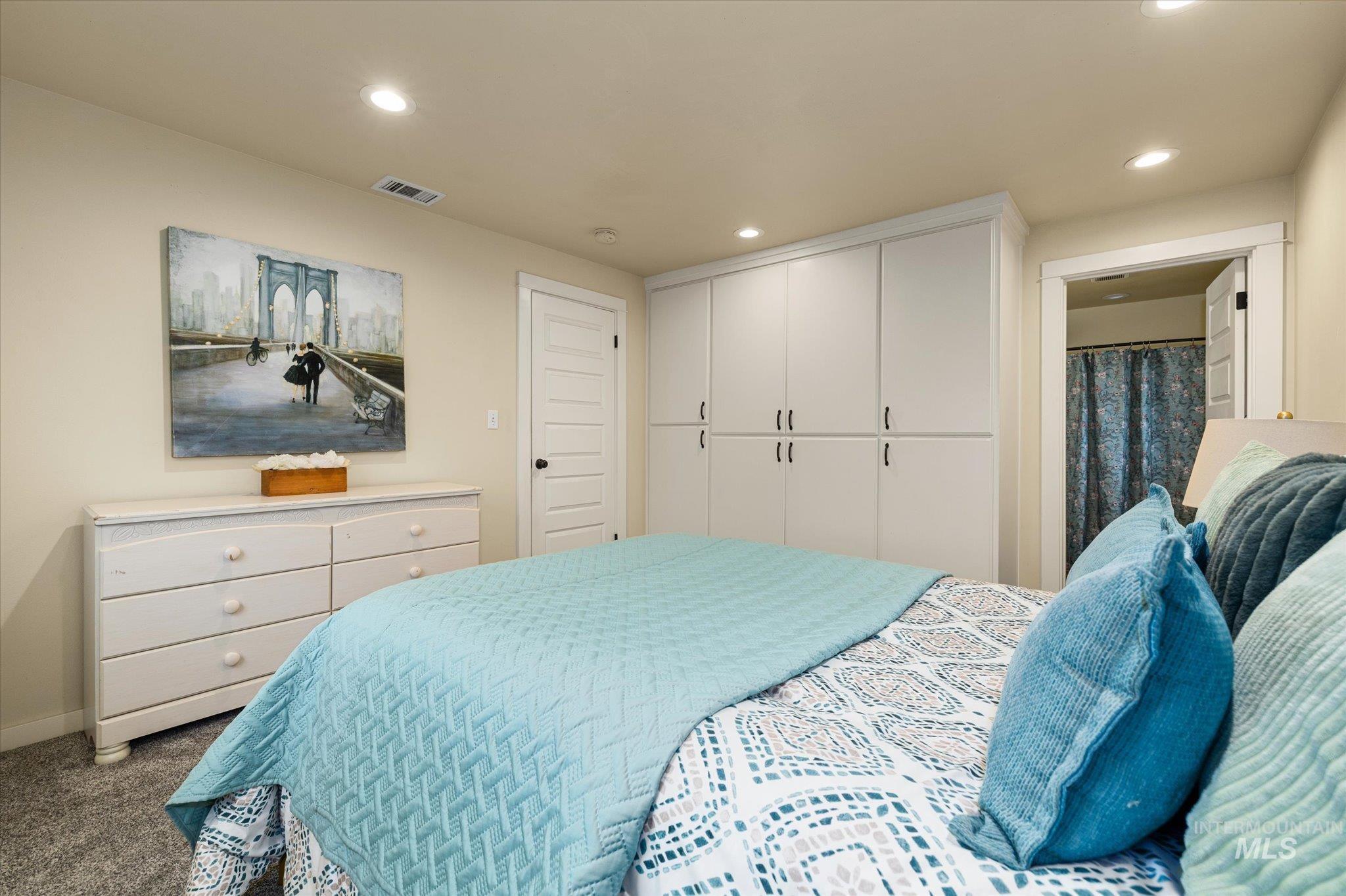 property viewer photo 24