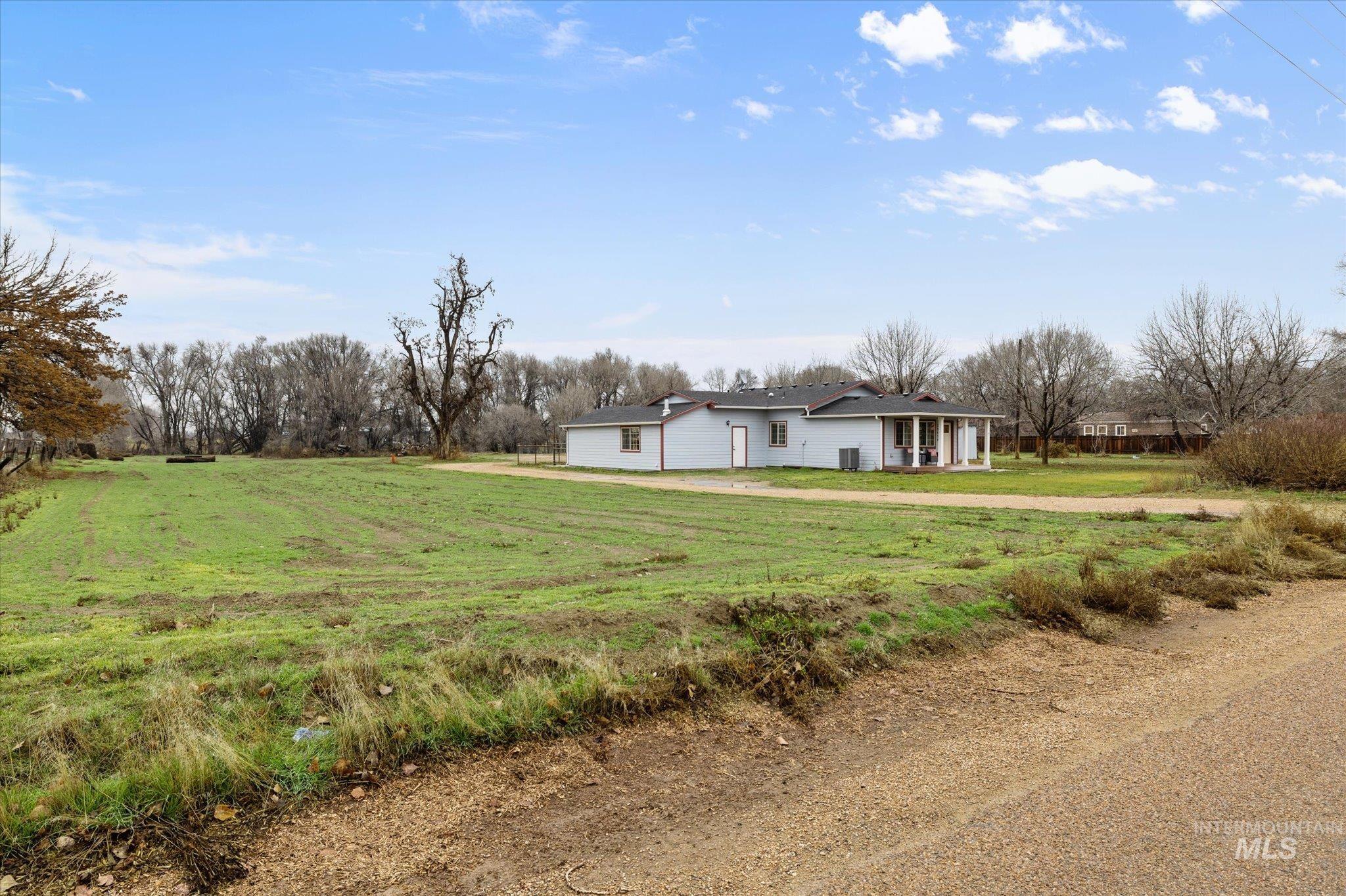 property viewer photo 45