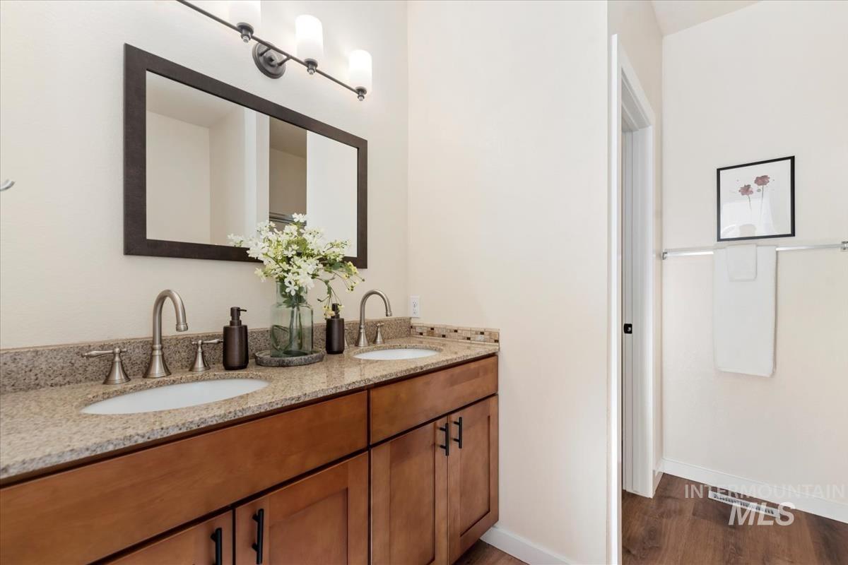 property viewer photo 17