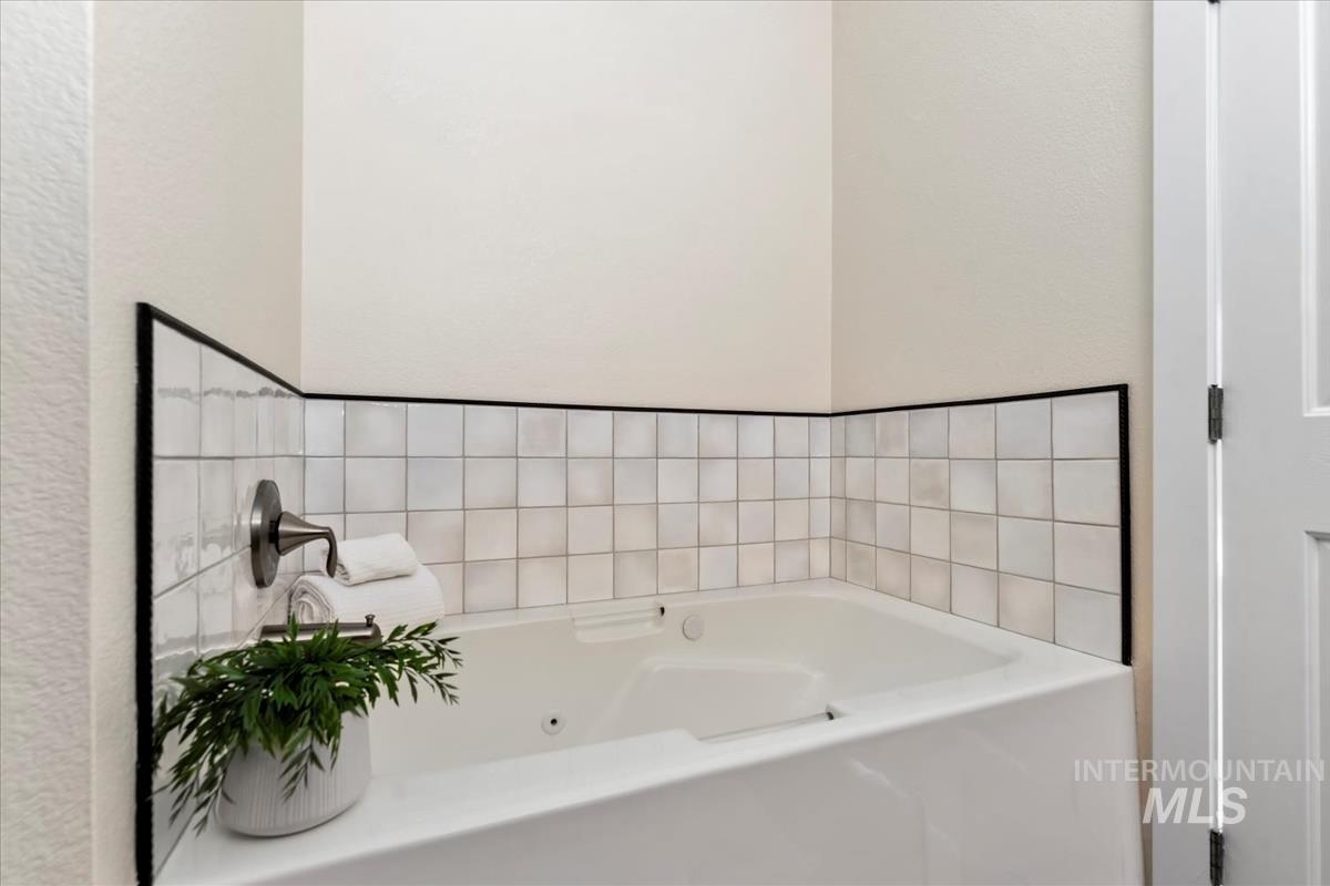 property viewer photo 19