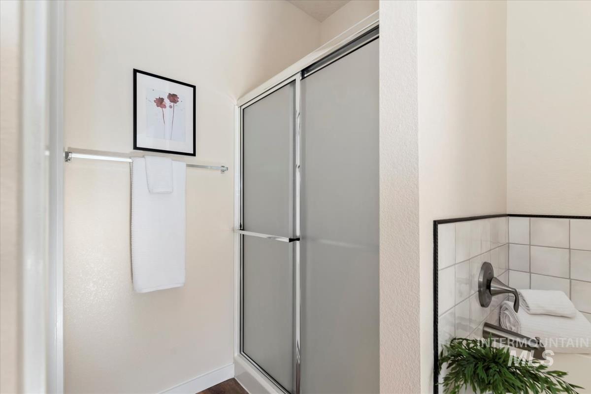 property viewer photo 20