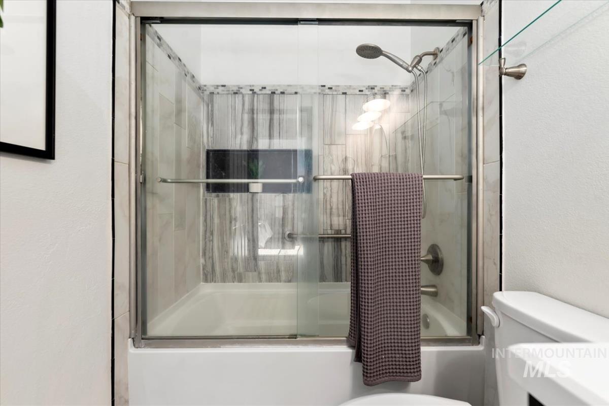property viewer photo 25