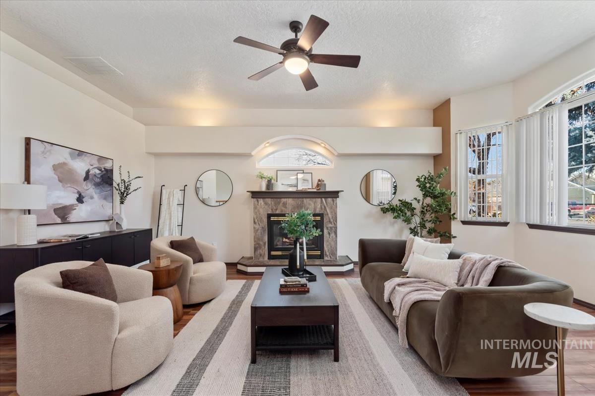 property viewer photo 4