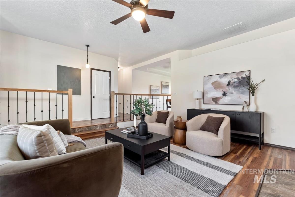 property viewer photo 7