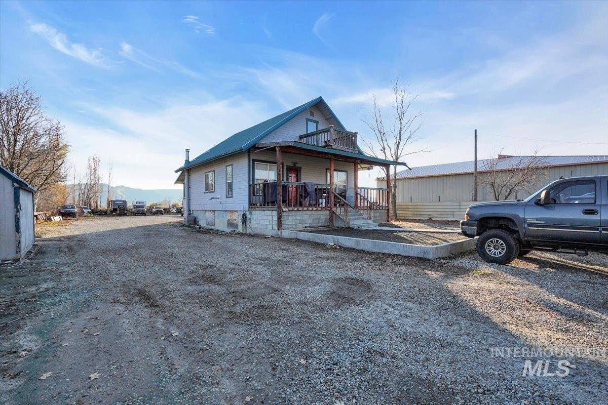 main property photo 40