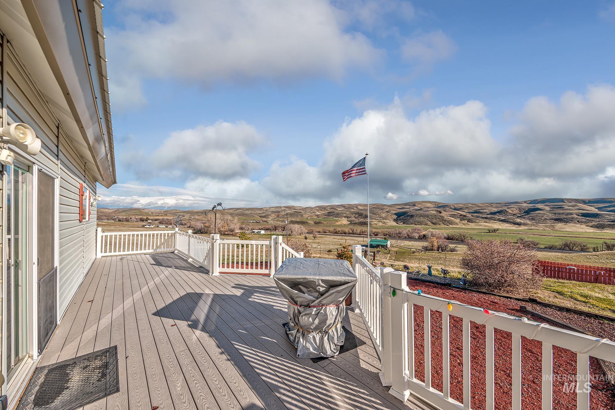 main property photo 25
