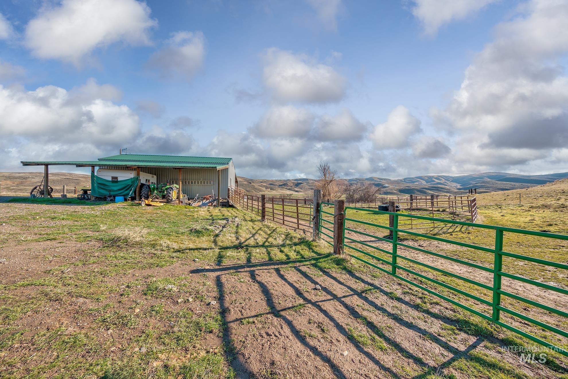main property photo 31