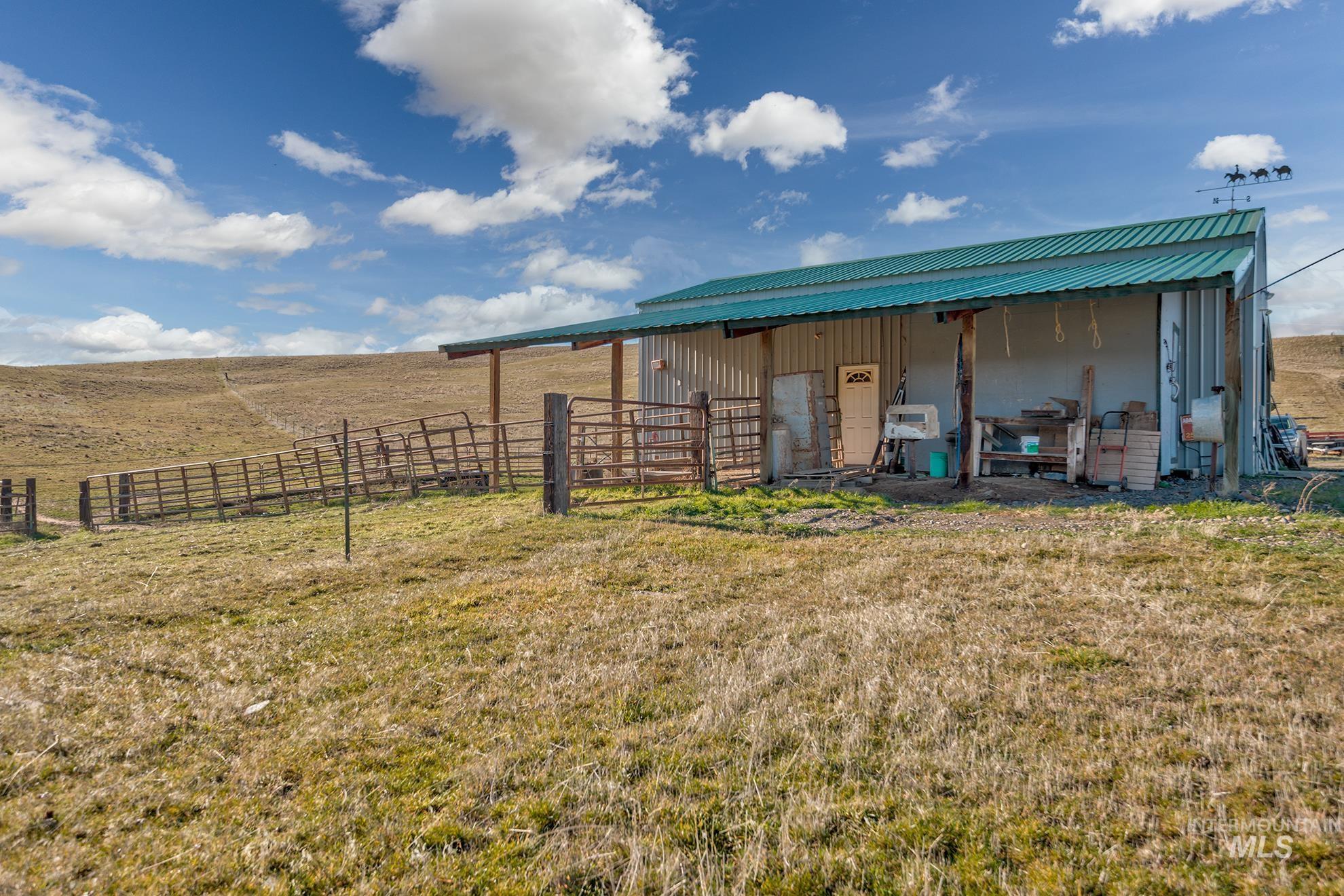 main property photo 36
