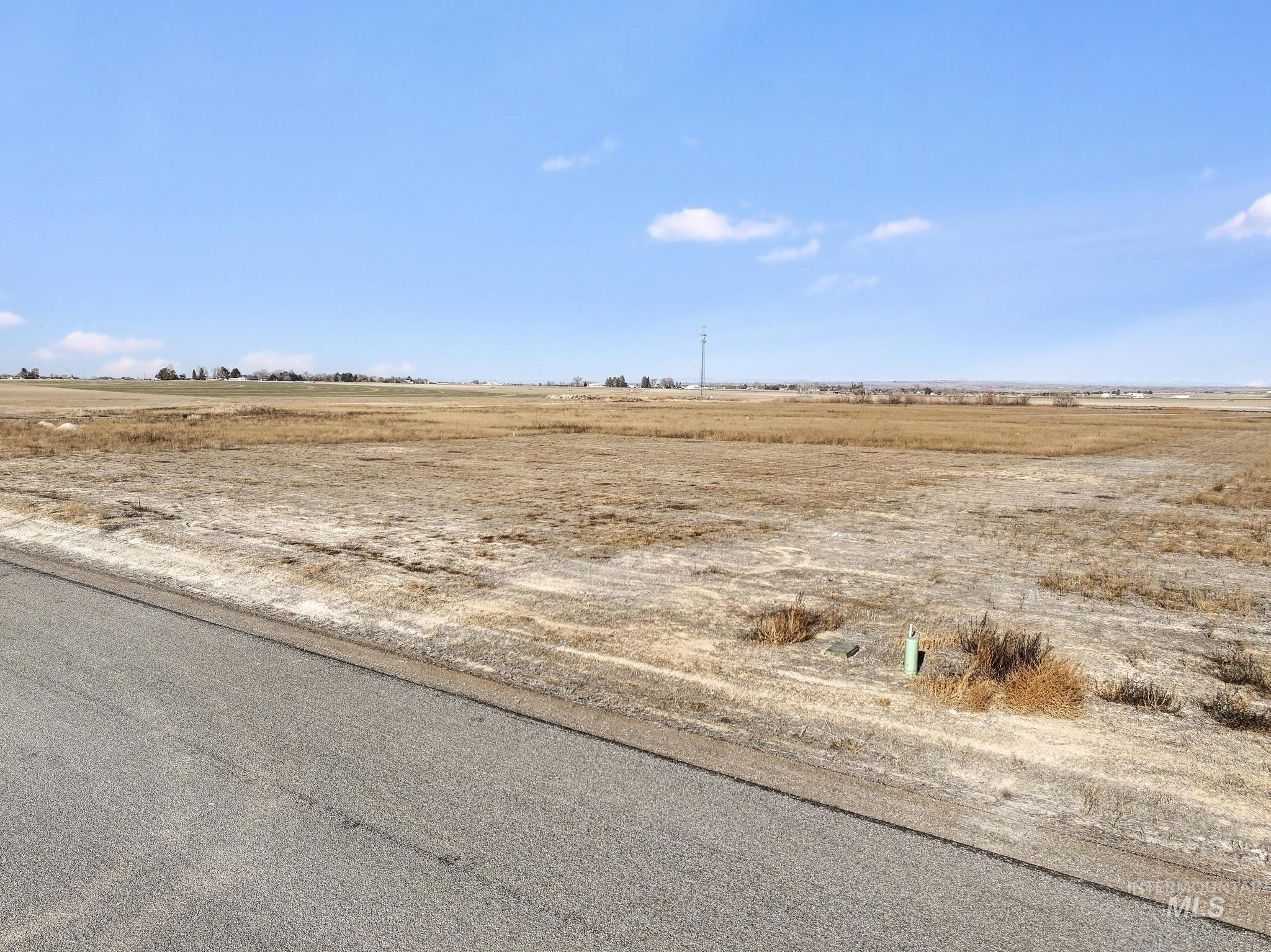 main property photo 27