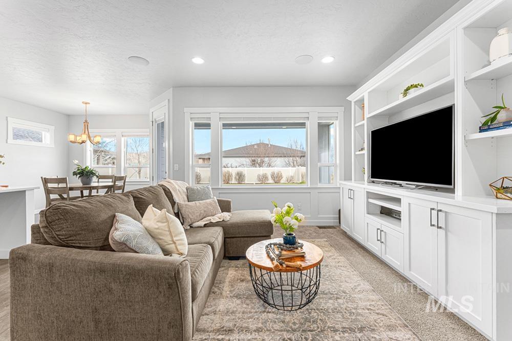 property viewer photo 1
