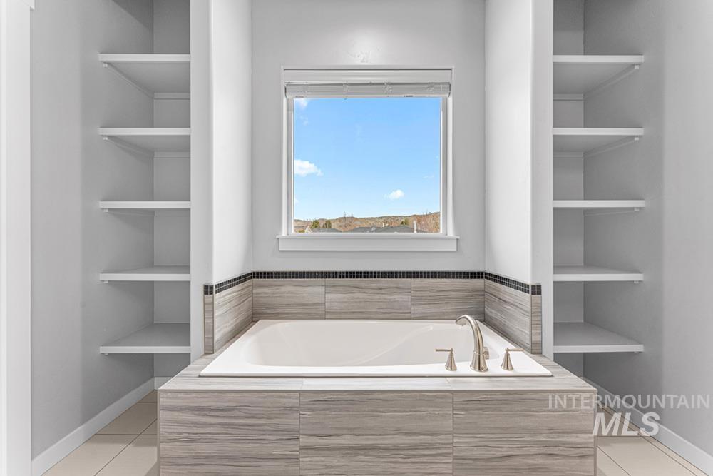 property viewer photo 10