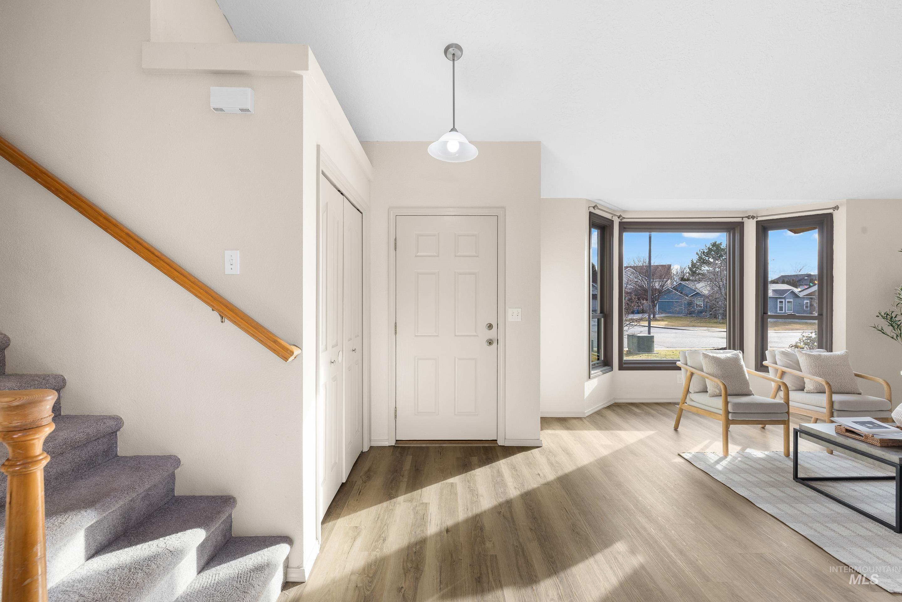 property viewer photo 2